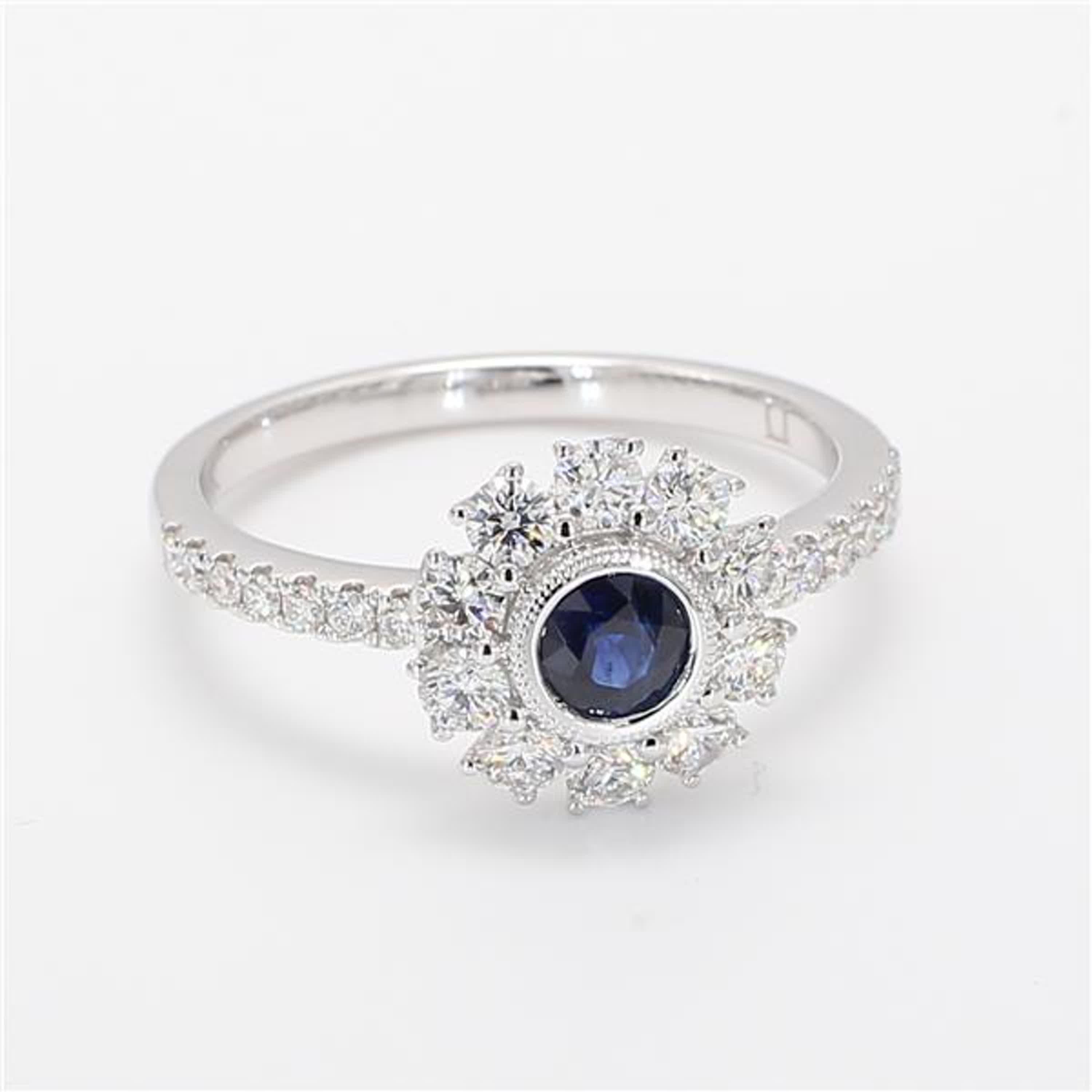 Natural Blue Round Sapphire and White Diamond 1.00 Carat TW White Gold Ring For Sale 1