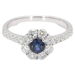 Ring aus Weißgold mit natürlichem blauem, rundem Saphir und weißem Diamant 1.05 Karat TW