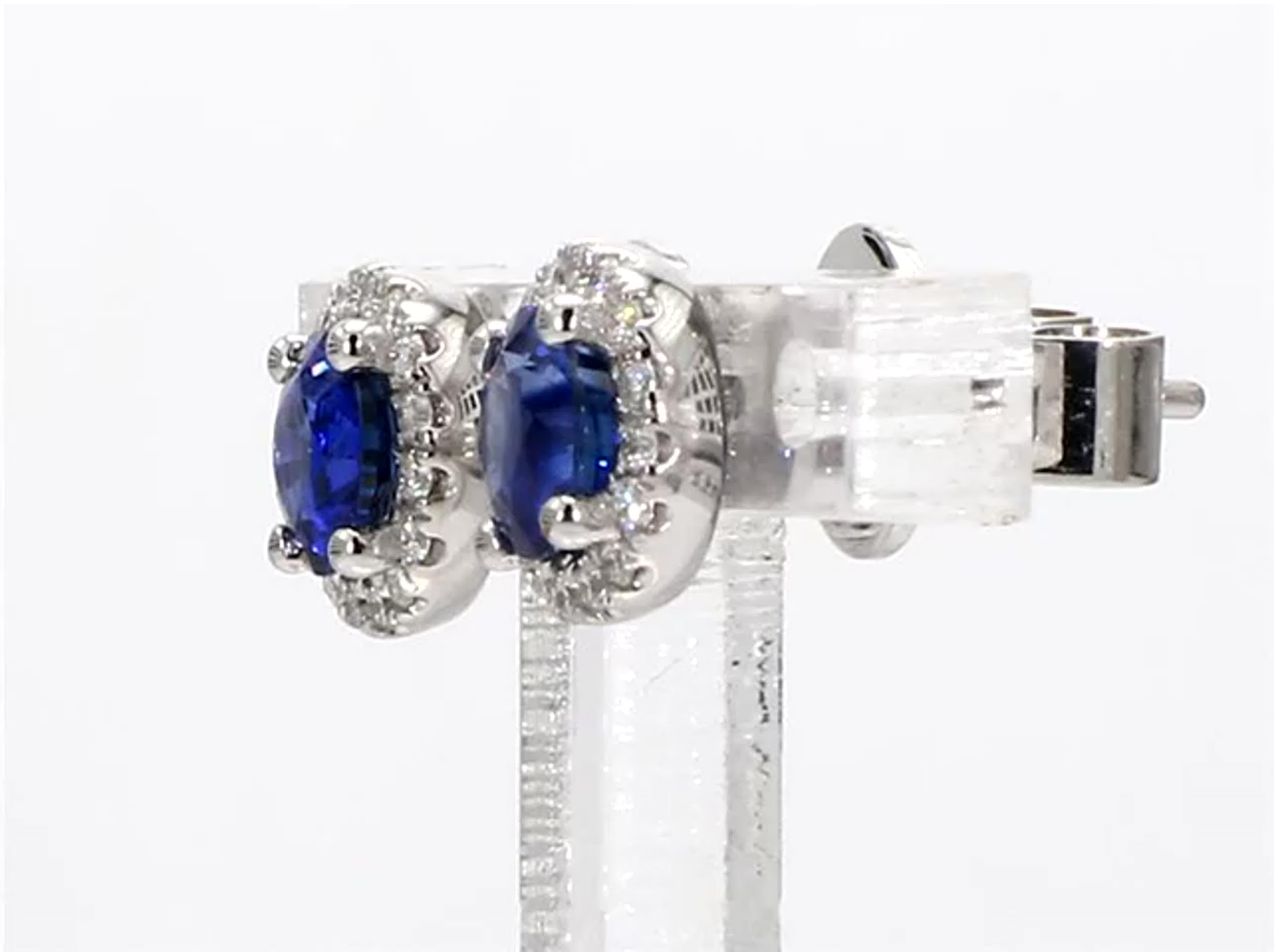 Contemporary Natural Blue Round Sapphire and White Diamond 1.39 Carat TW Gold Stud Earrings