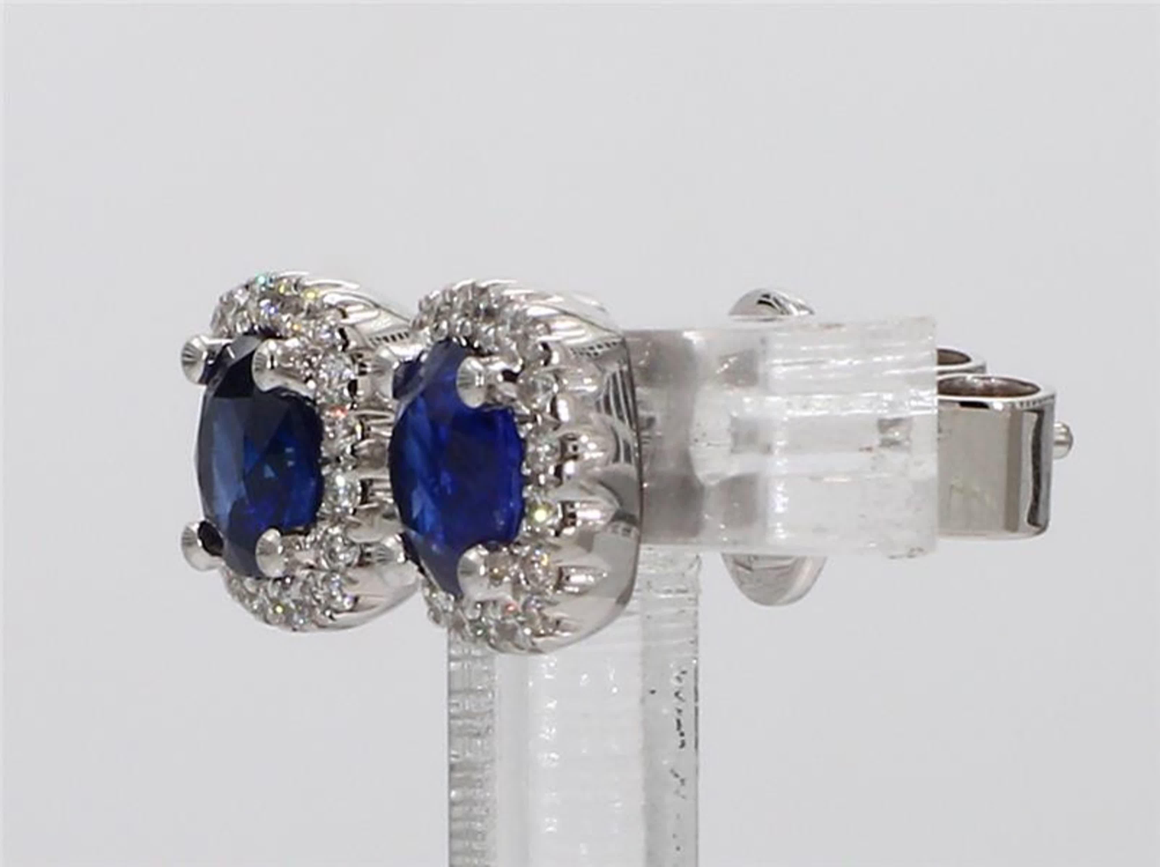 Contemporary Natural Blue Round Sapphire and White Diamond 1.40 Carat TW Gold Stud Earrings