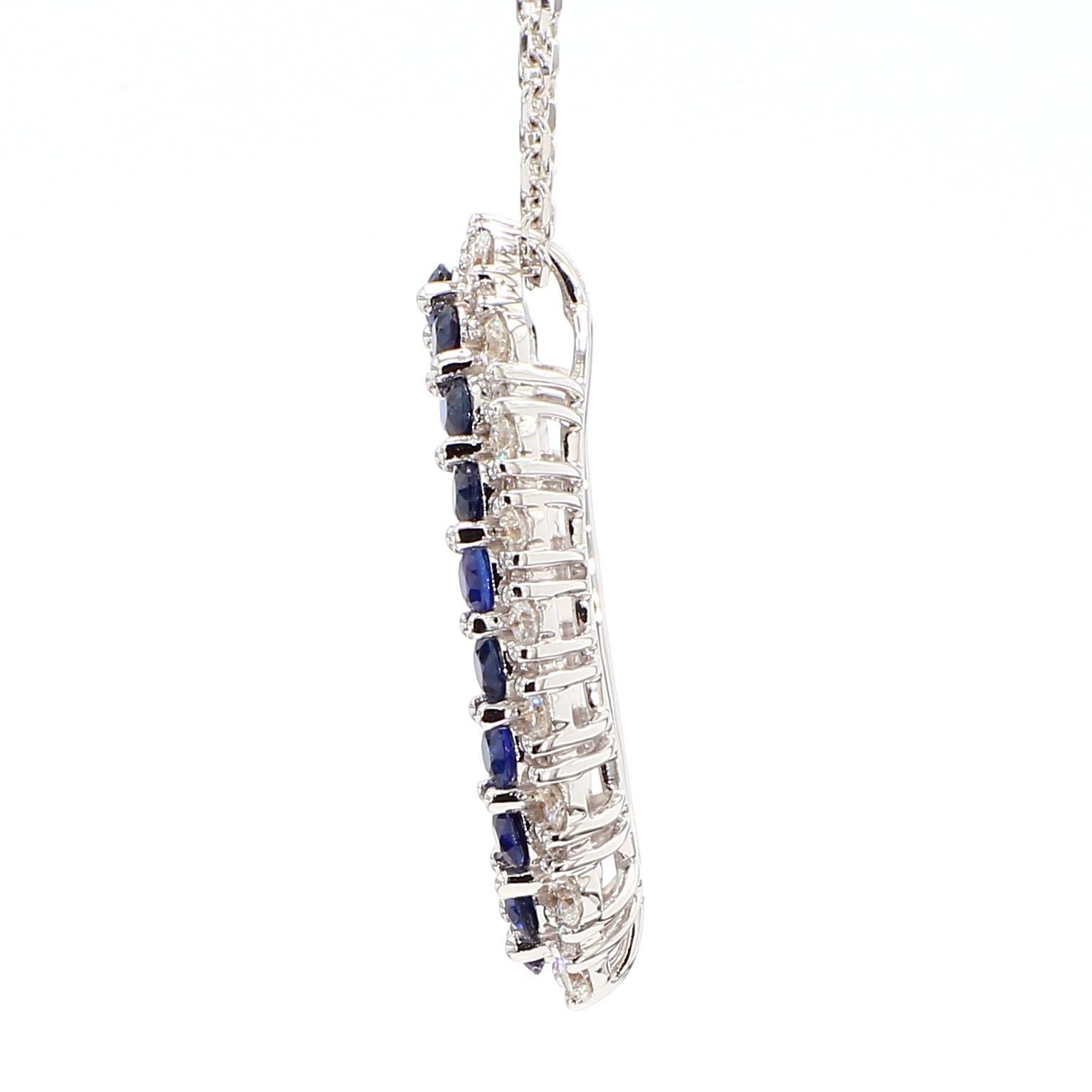Donna Ciondolo a goccia in oro con zaffiro rotondo blu naturale e diamante bianco da 1.65 carati TW in vendita