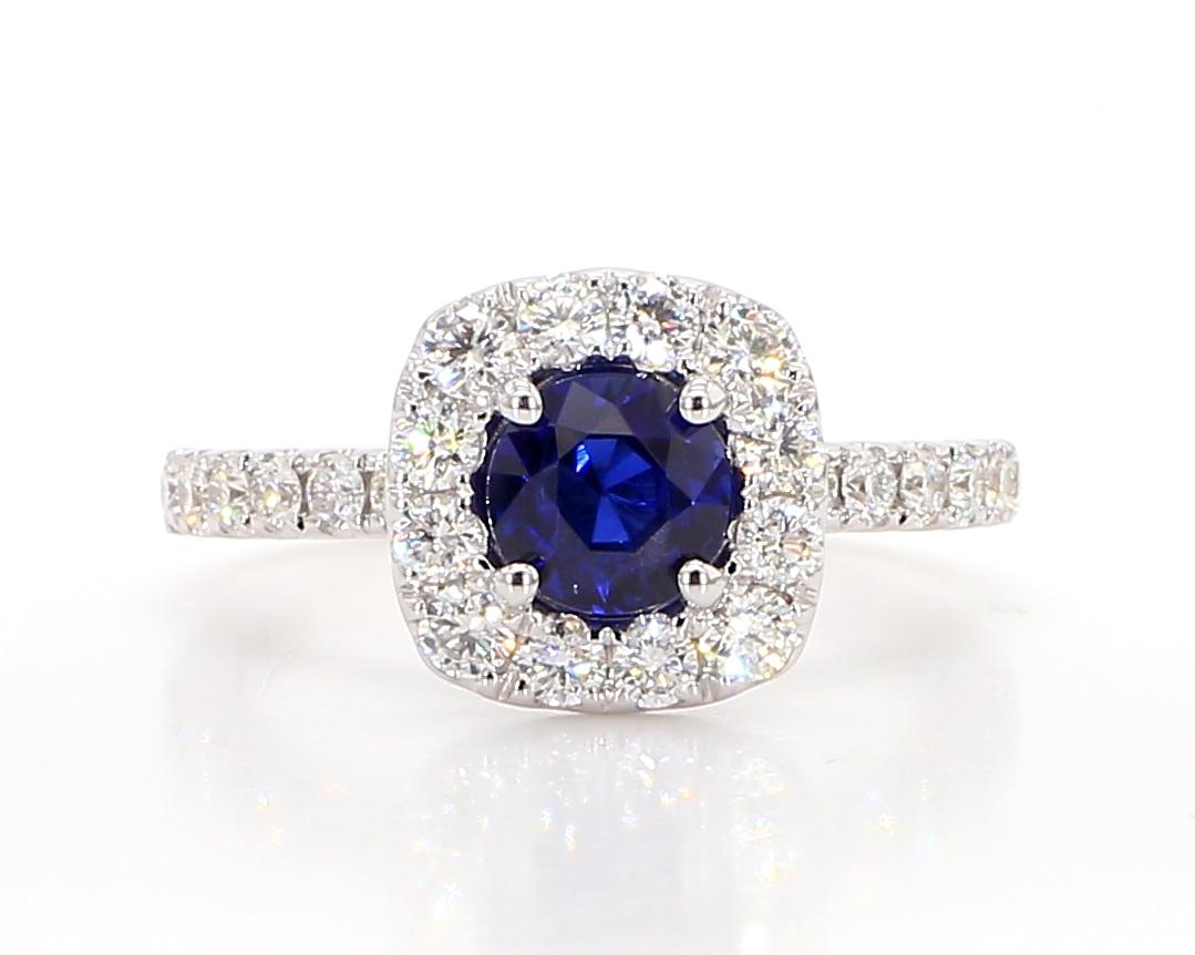 Natürlicher blauer runder Saphir und weißer Diamant 1.97 Karat TW Gold Cocktail-Ring (Zeitgenössisch) im Angebot