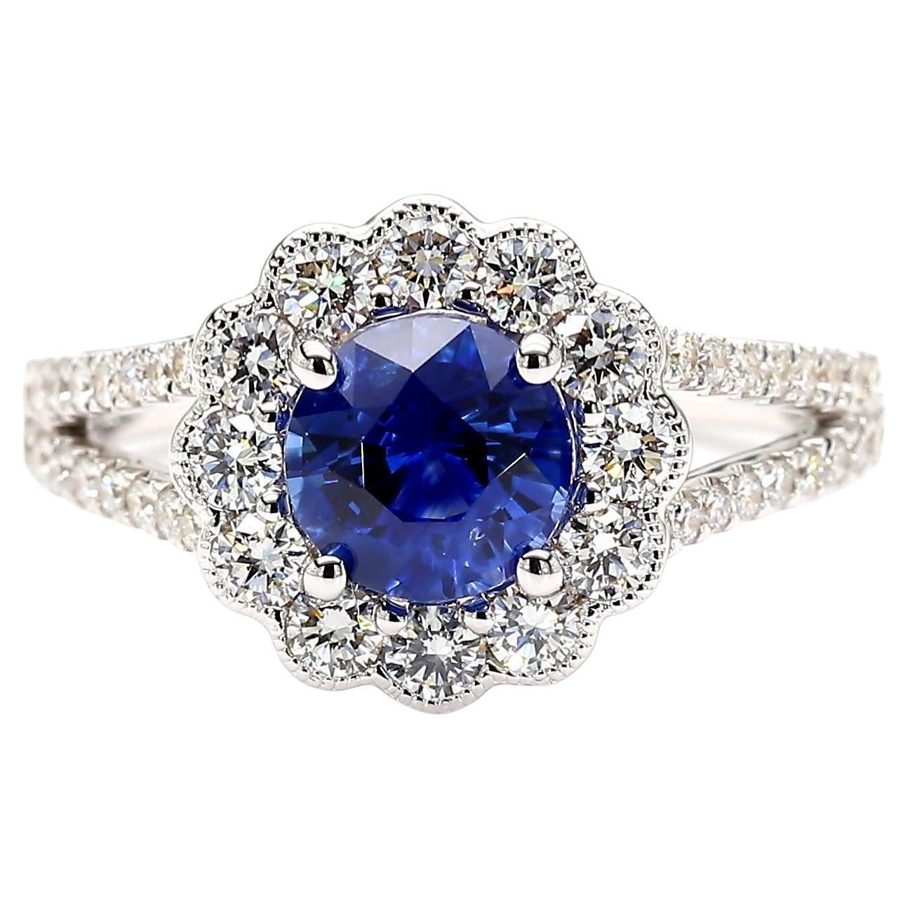 Zafiro redondo azul natural y diamante blanco 2.18 quilates TW Anillo de oro blanco