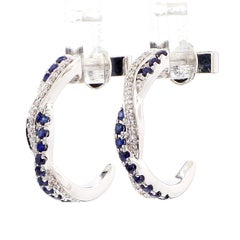 Natürlicher blauer runder Saphir und weißer Diamant 0,55 Karat TW Weißgold-Ohrringe