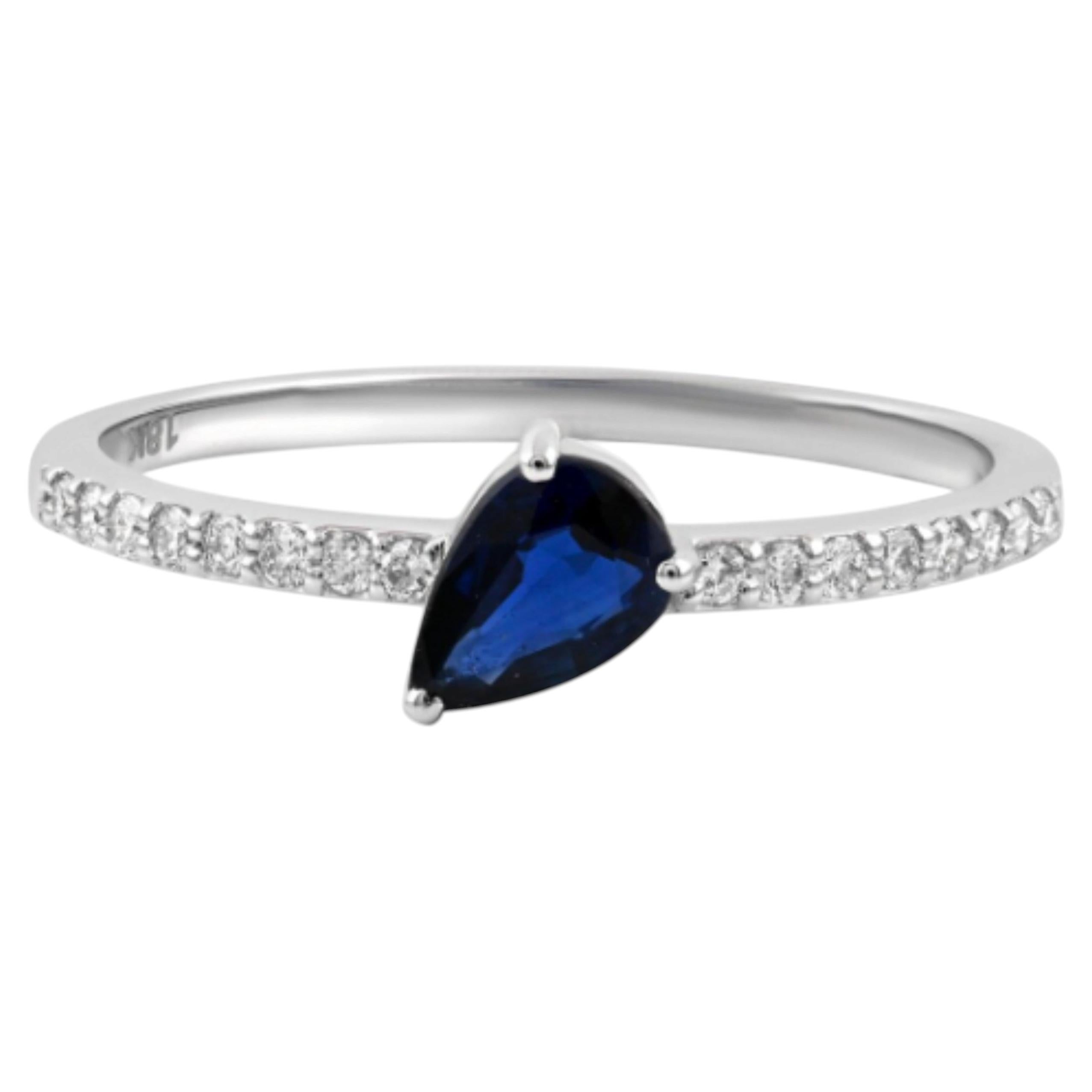 Anillo de oro blanco de 14 quilates con zafiro azul y halo de diamantes, 0,44 ct en venta