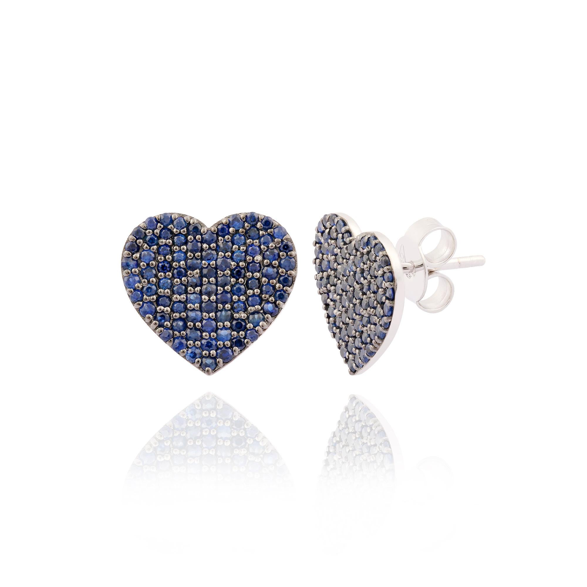 Dies ist eine erstaunliche natürliche  blauer Saphir 1,34 Karat Goldgewicht ist 3,48 Gramm (18k)

Es ist sehr schwer, die wahre Farbe und den Glanz des Steins zu erfassen, habe ich versucht, Bilder hinzuzufügen, die professionell und von mir von