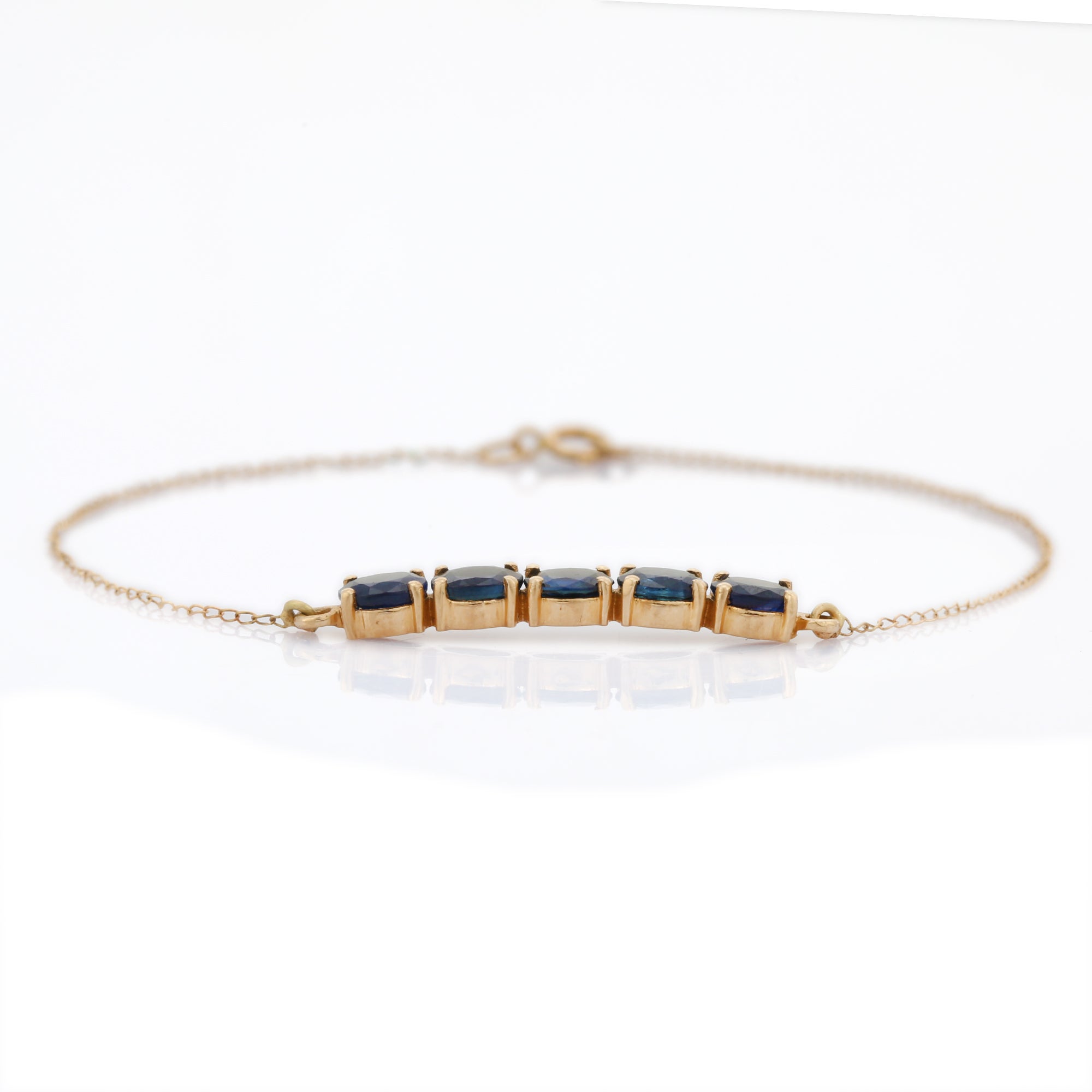 Natural Blue Sapphire Chain Bracelet in 14K Yellow Gold In New Condition In Houston, TX