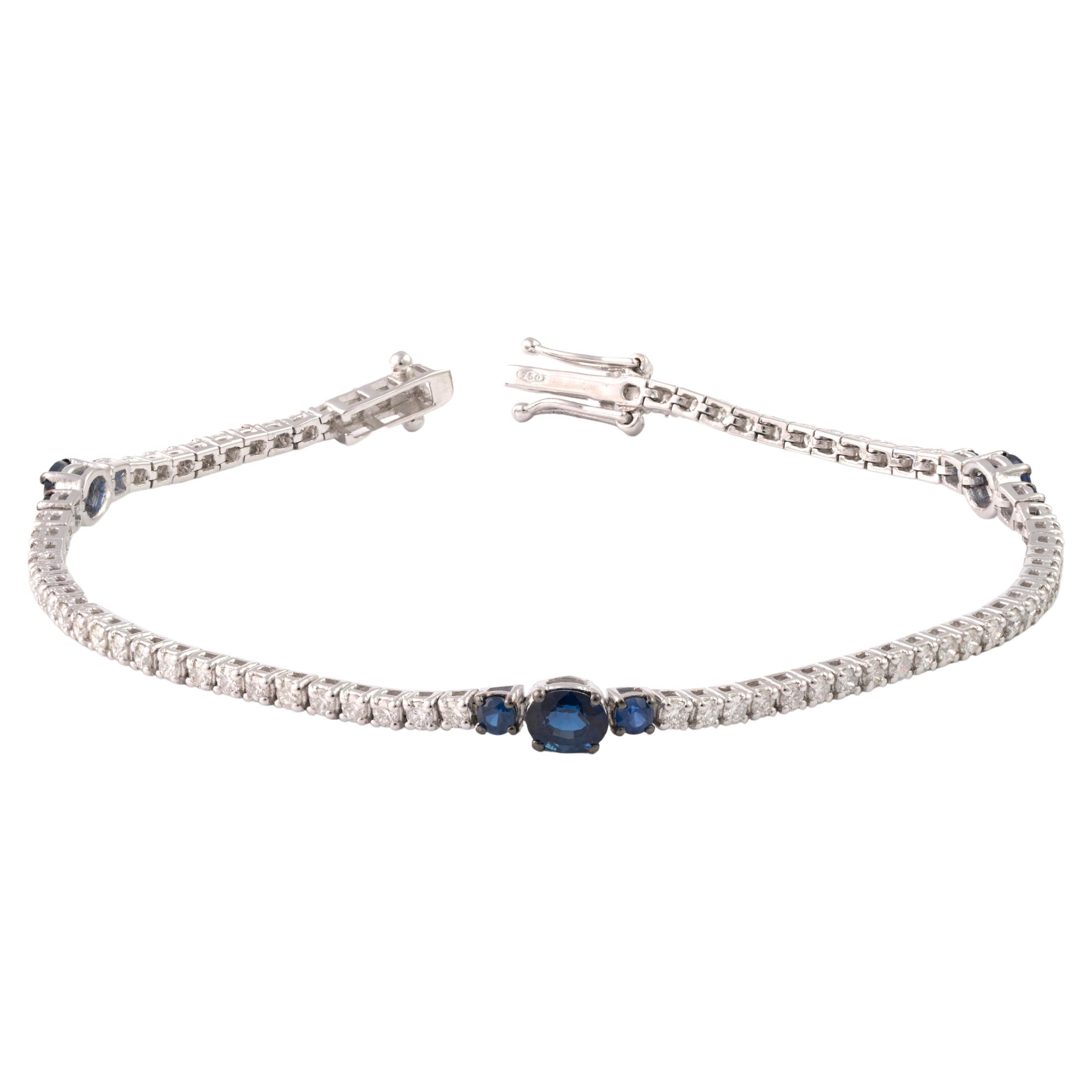 Natural Blue Sapphire 1.67 Carats Tennis Bracelet 1.47 Carats Diamond 18k Gold For Sale