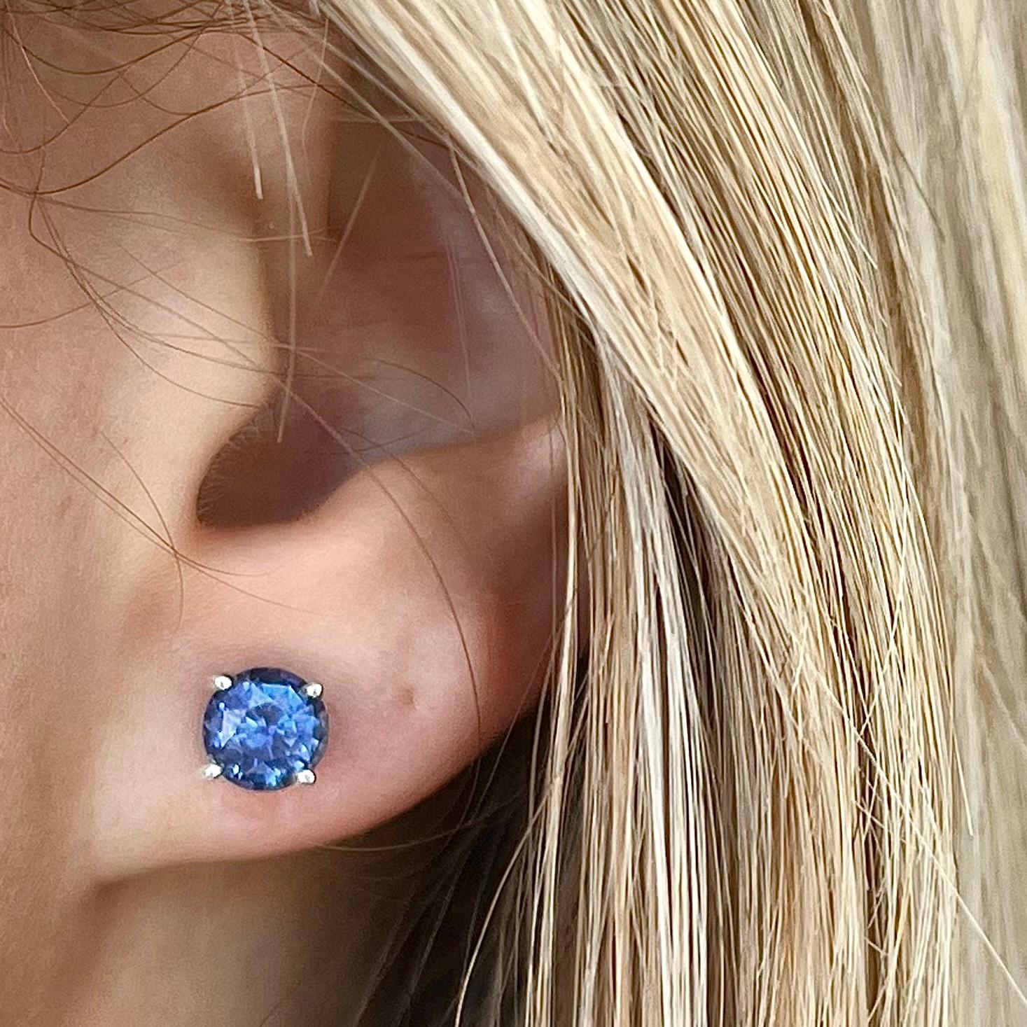 Clous d'oreilles en saphir bleu naturel de 2,24 carats en vente 3