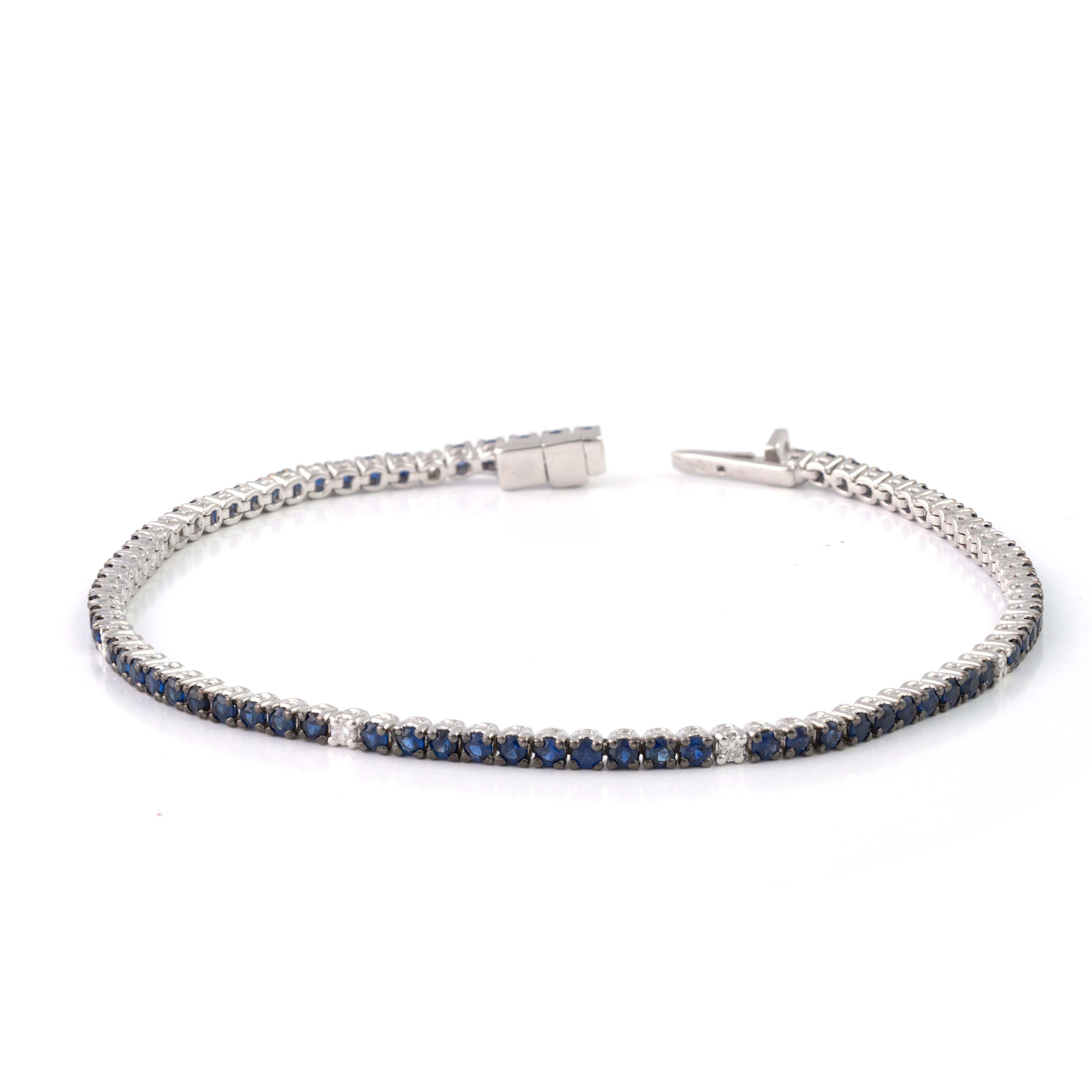 Natural Blue Sapphire 2.41 Carats with Diamonds 0.15carats Tennis Bracelet 14k In New Condition For Sale In New York, NY