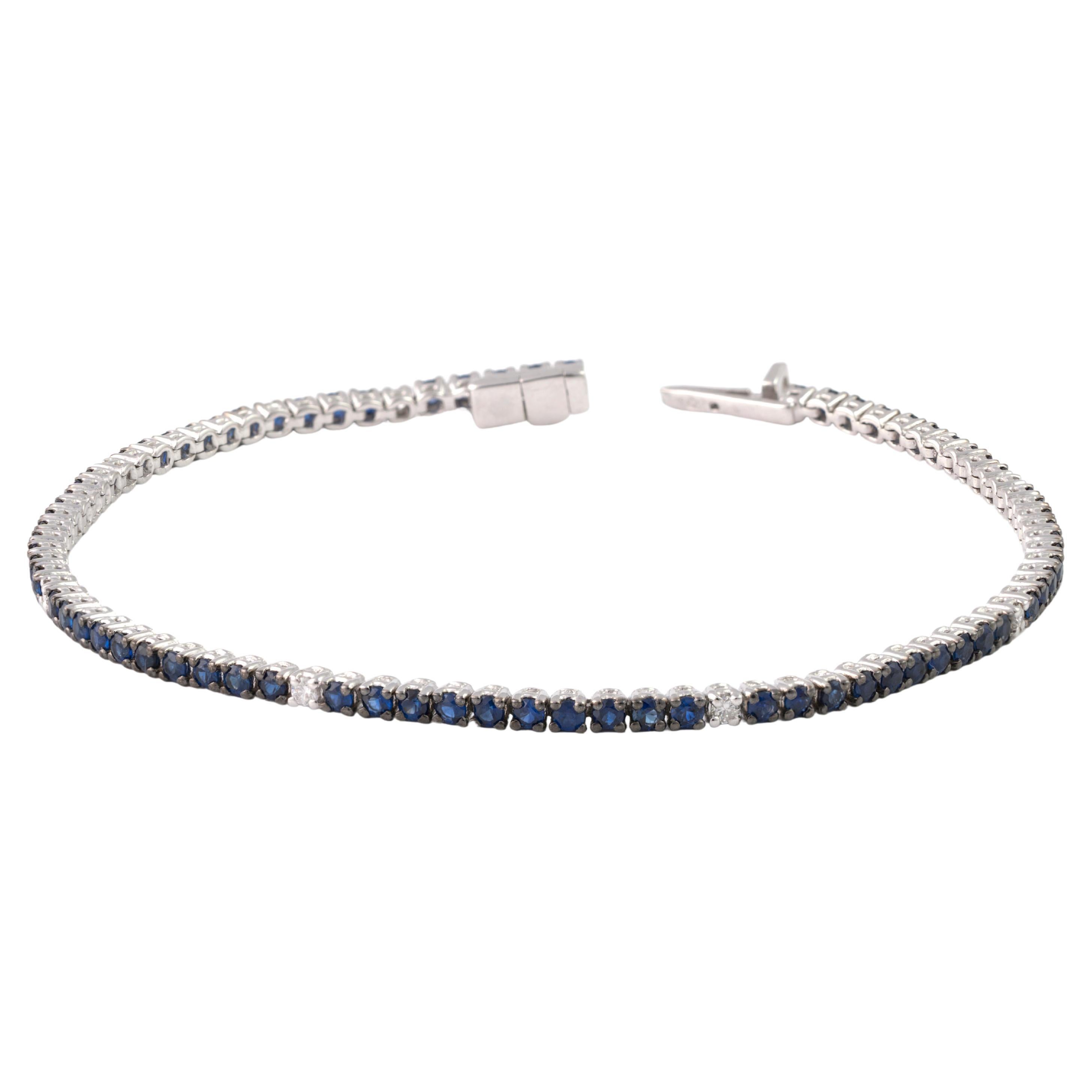 Natural Blue Sapphire 2.41 Carats with Diamonds 0.15carats Tennis Bracelet 14k For Sale