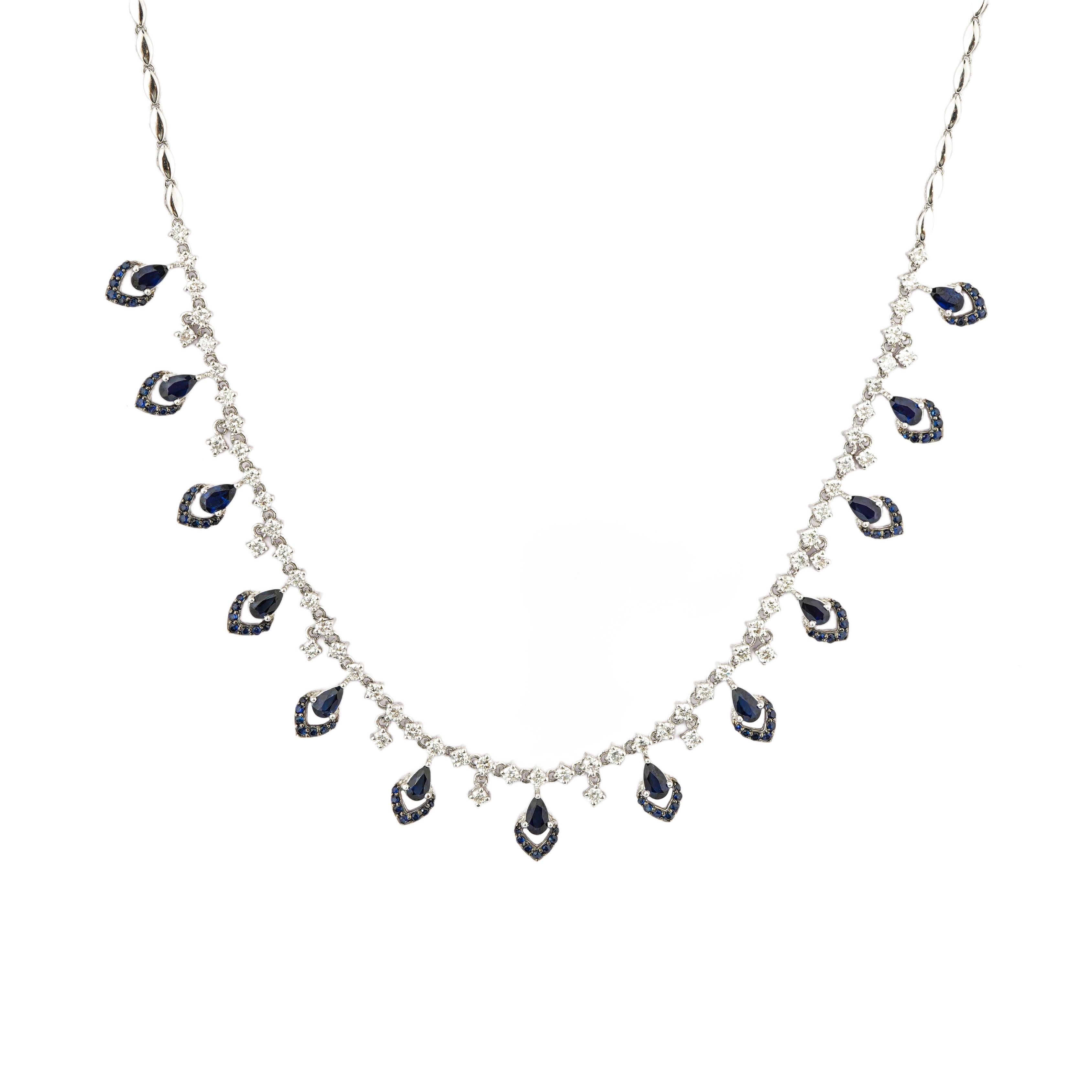 Donna Collana con zaffiro blu naturale da 2,85 carati e diamante da 1,93 carati in oro 18 carati in vendita