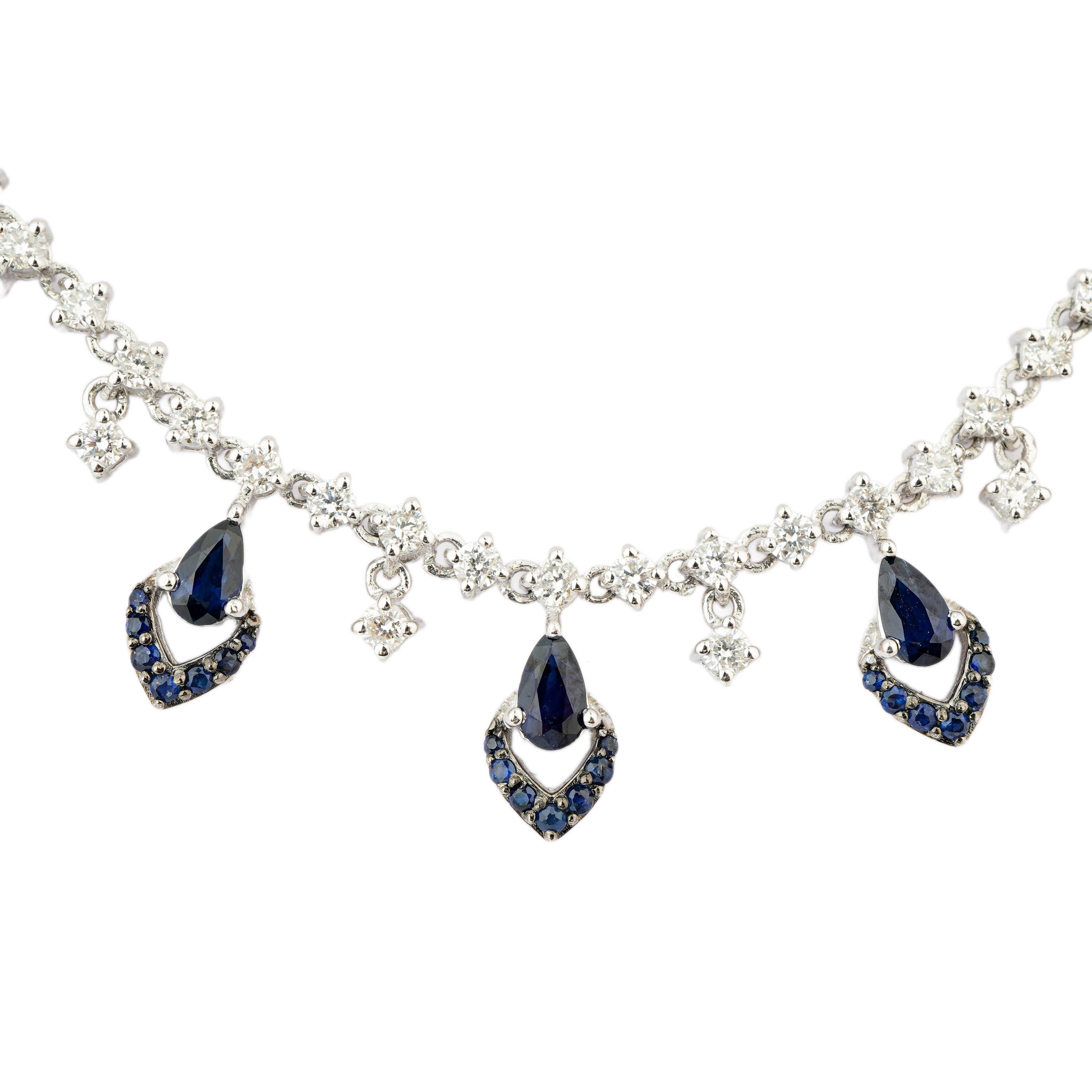 Collar de zafiro azul natural 2,85cts, diamante 1,93cts en oro de 18k en venta 2