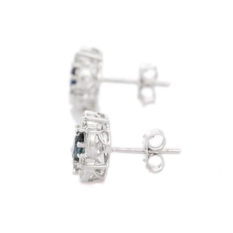 Pendientes de zafiro azul natural y diamantes en oro blanco de 18 quilates en venta 3