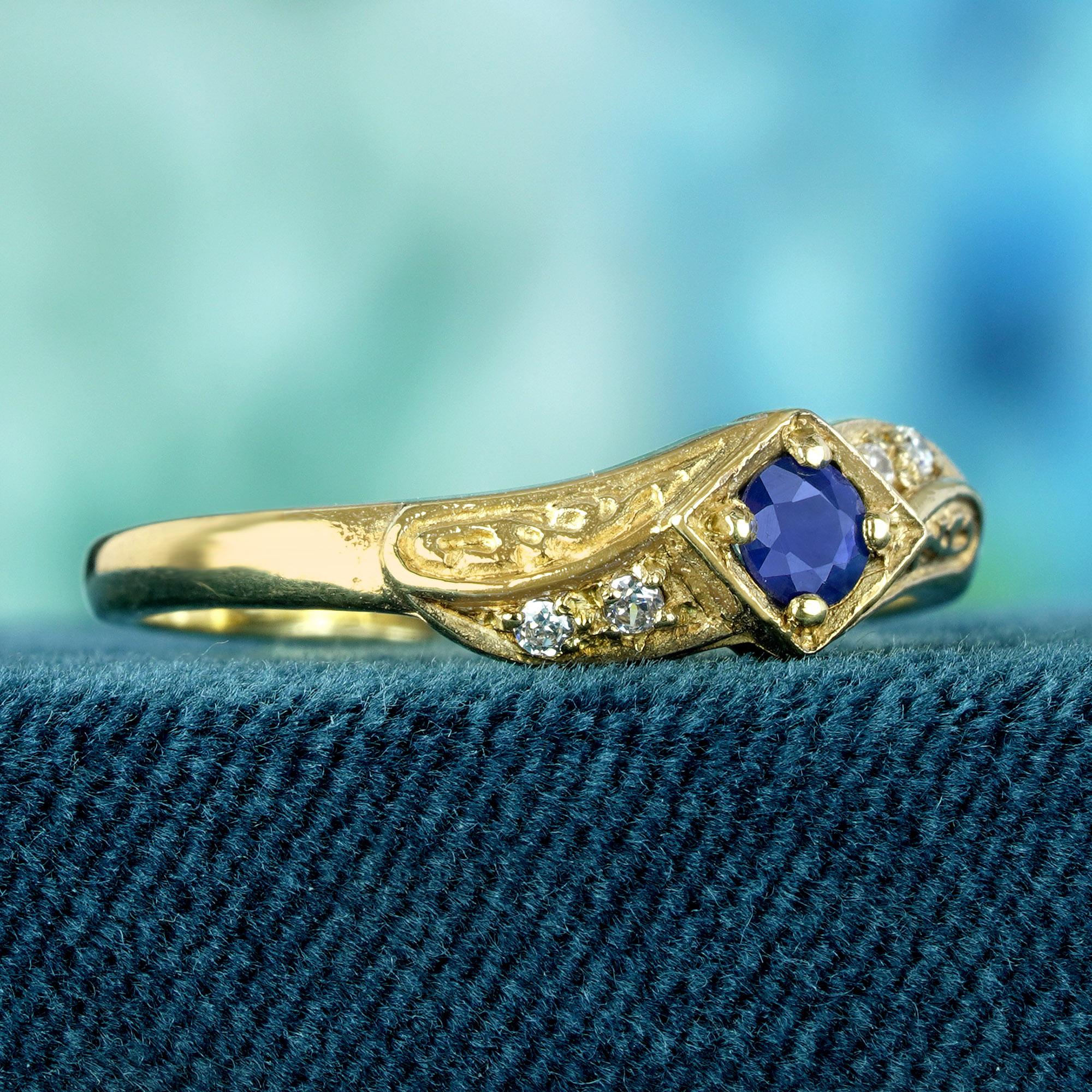 Solitär-Ring aus massivem 9 Karat Gold mit natürlichem blauem Saphir und Diamant im Vintage-Stil (Edwardian) im Angebot