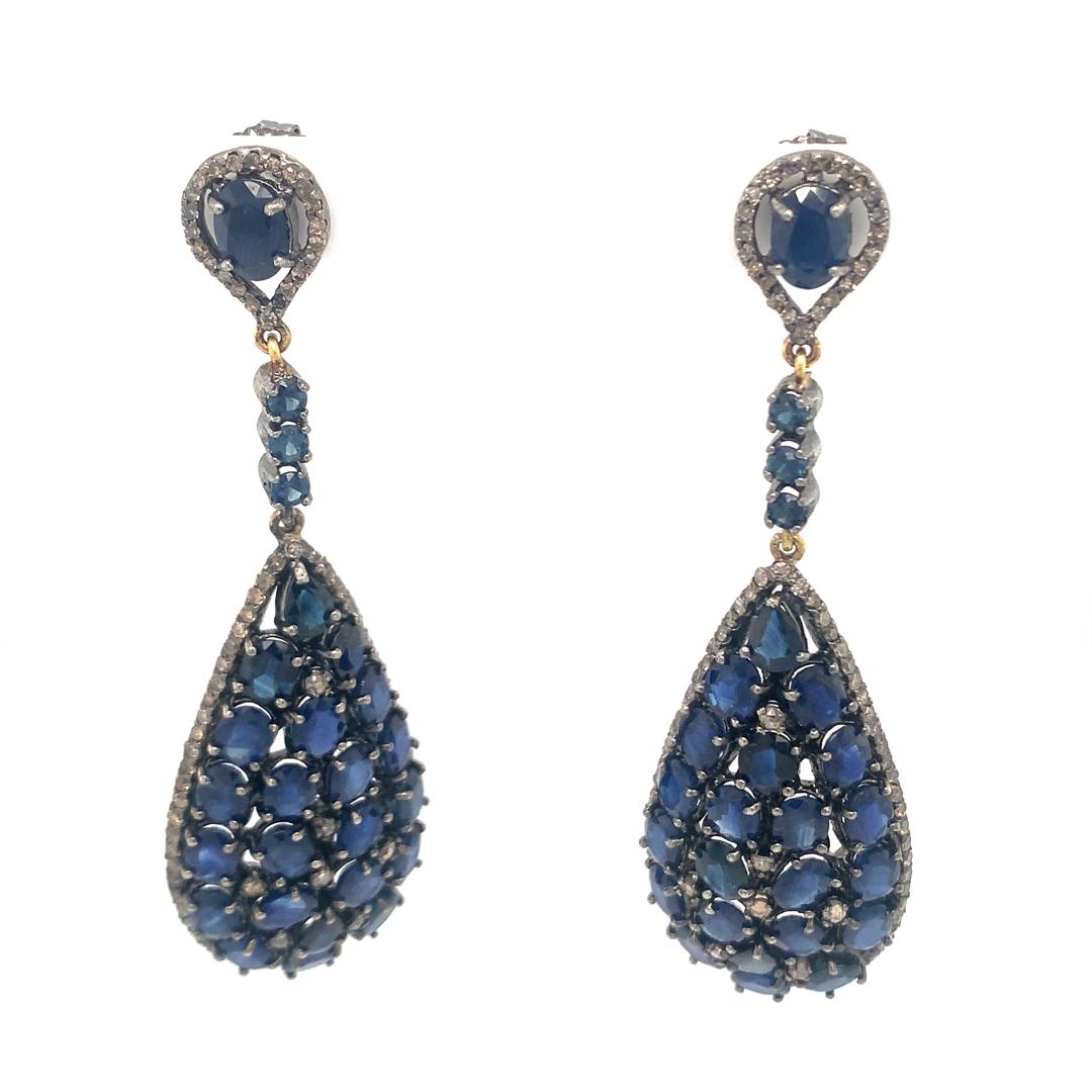 Women's Natural blue sapphire and diamonds earrings in silver For Sale