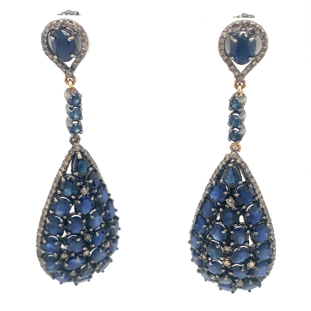 Natural blue sapphire and diamonds earrings in silver For Sale 1