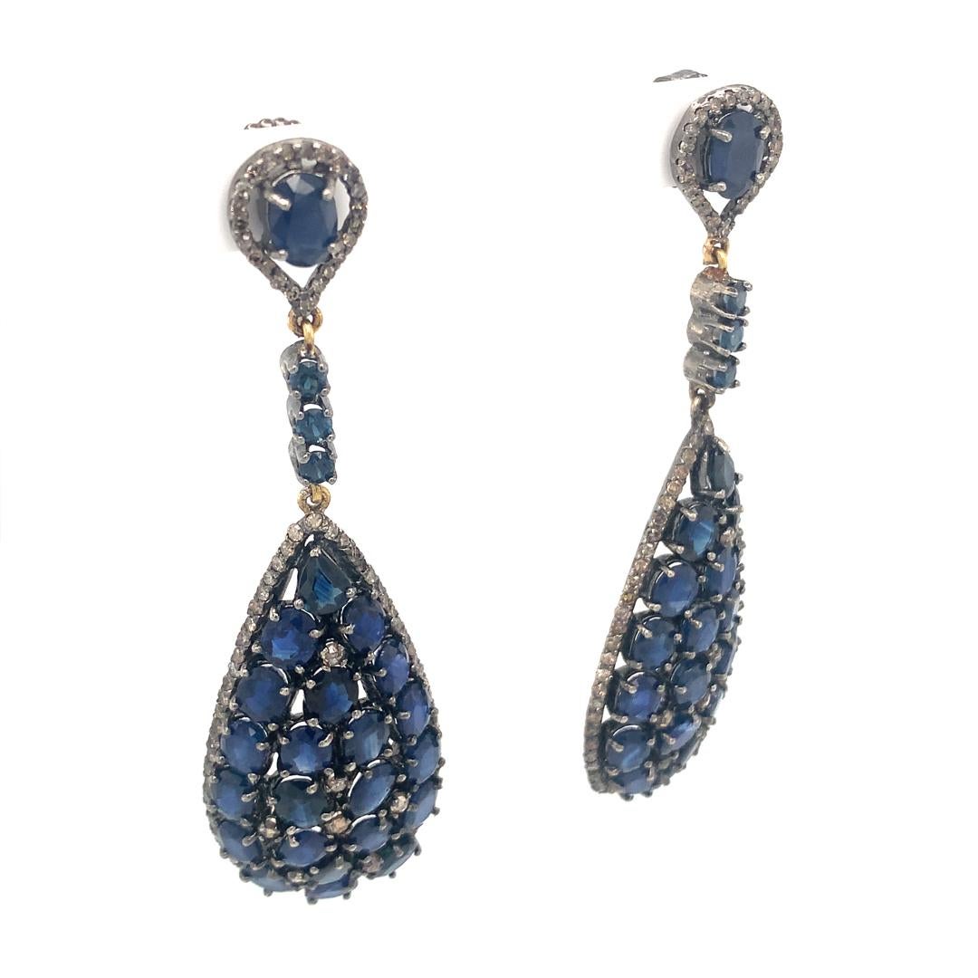 Natural blue sapphire and diamonds earrings in silver For Sale 2