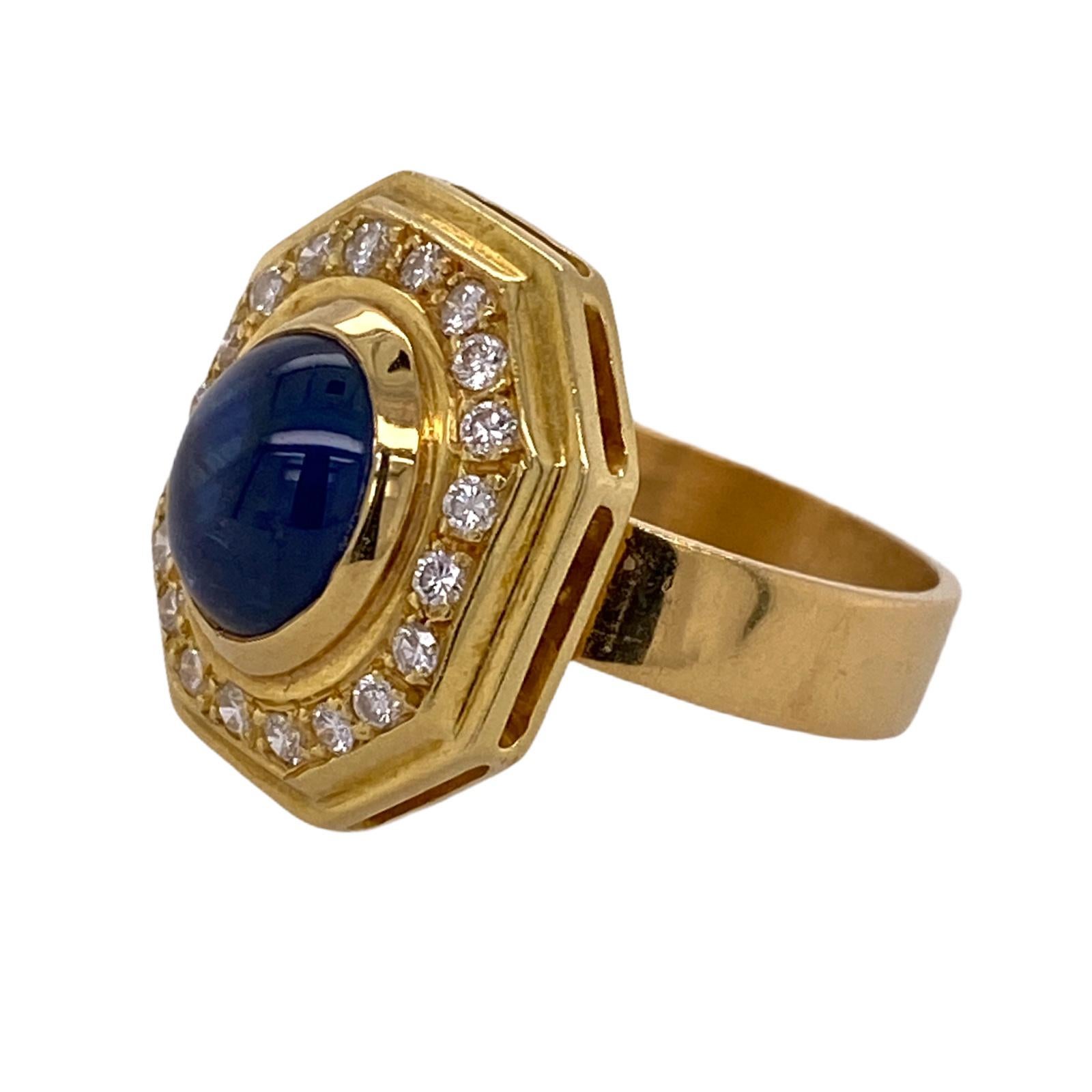 Contemporary Natural Blue Sapphire Diamond 18 Karat Yellow Gold Estate Ring