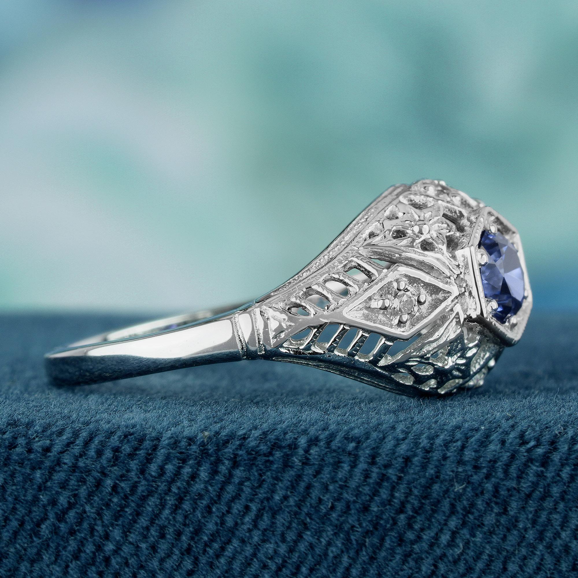 Verlobungsring aus massivem 9 Karat Gold mit natürlichem blauem Saphir und Diamant im Art-déco-Stil (Rundschliff) im Angebot