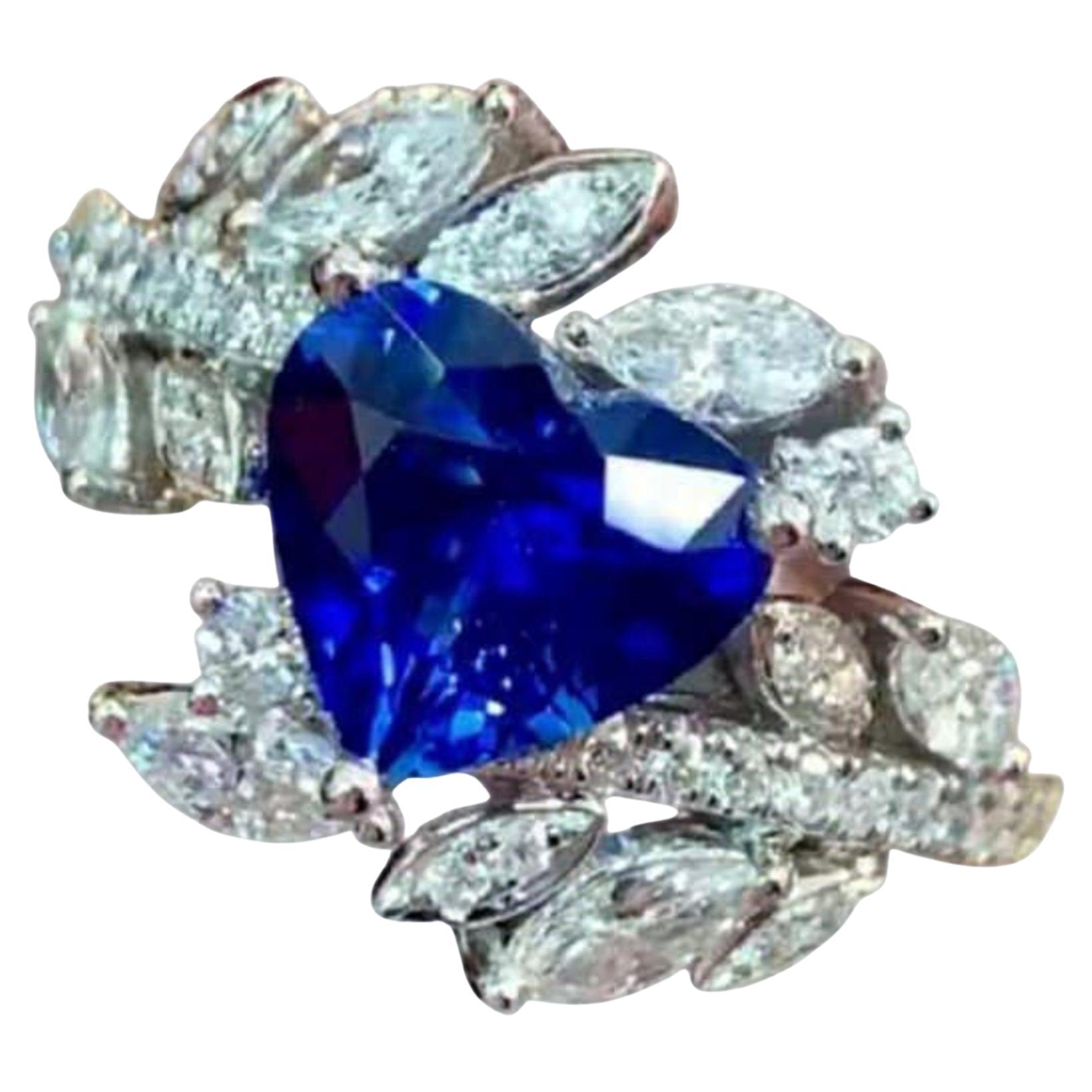 Bague en or 14 carats sertie d'un saphir bleu naturel et de diamants, Inde, 1,9 ct