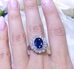 Natural Blue Sapphire & Diamond Ring in 18k Gold