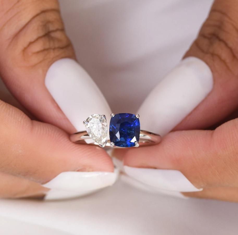 Natural Blue sapphire diamond ring in 18k gold (Asscher-Schliff) im Angebot