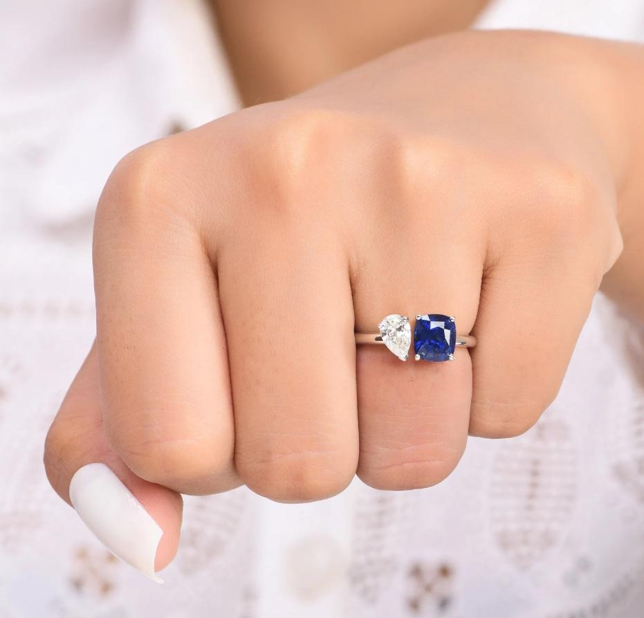 Natural Blue sapphire diamond ring in 18k gold im Zustand „Neu“ im Angebot in jaipur, IN
