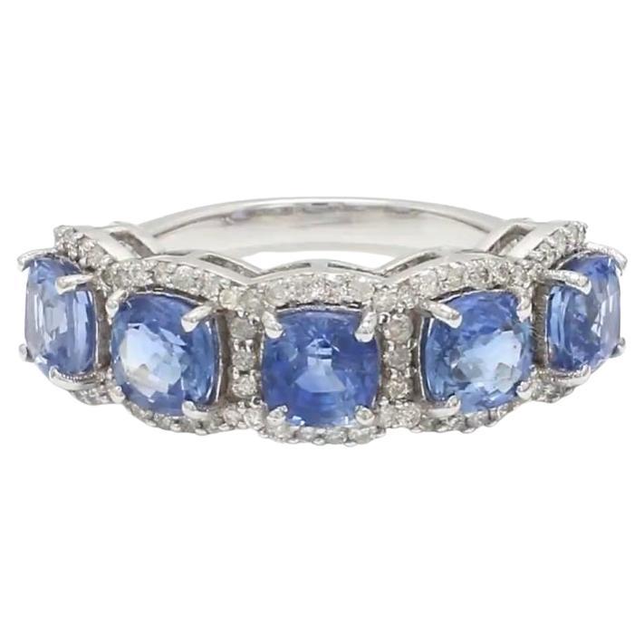 Natural blue sapphire diamond ring in 18k gold