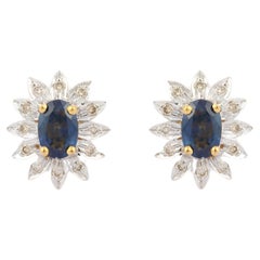 Clous d'oreilles fleur en or jaune massif 18 carats, saphir bleu naturel et diamants