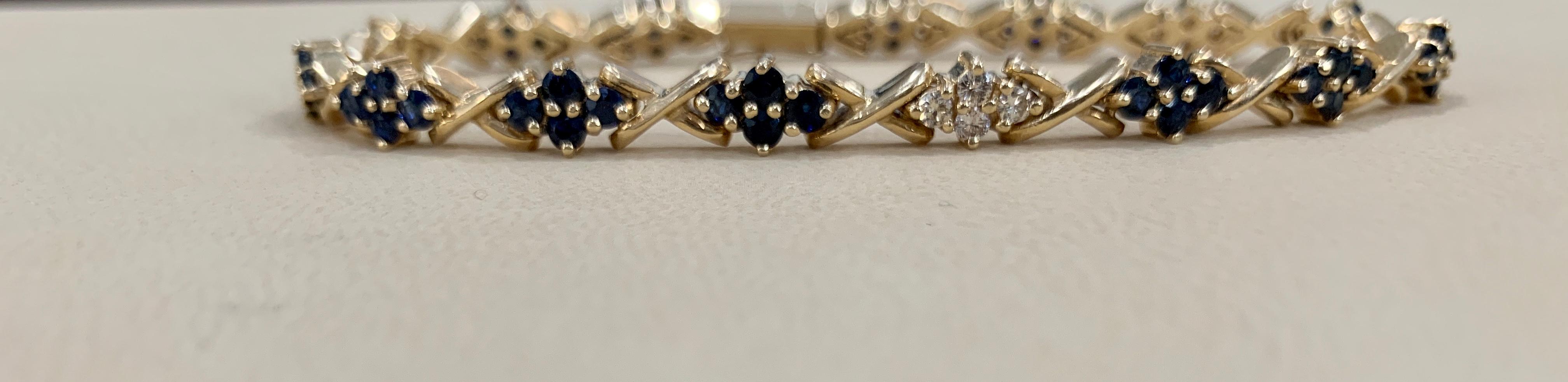 Natural Blue Sapphire and Diamond Tennis Bracelet 14 Karat Yellow Gold 7 Inch In Excellent Condition In New York, NY