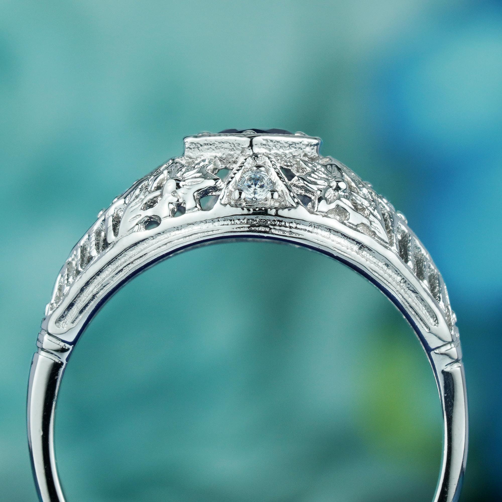 Im Angebot: Filigraner Vintage-Ring aus 9 Karat Weißgold mit natürlichem blauem Saphir und Diamant im Vintage-Stil () 5