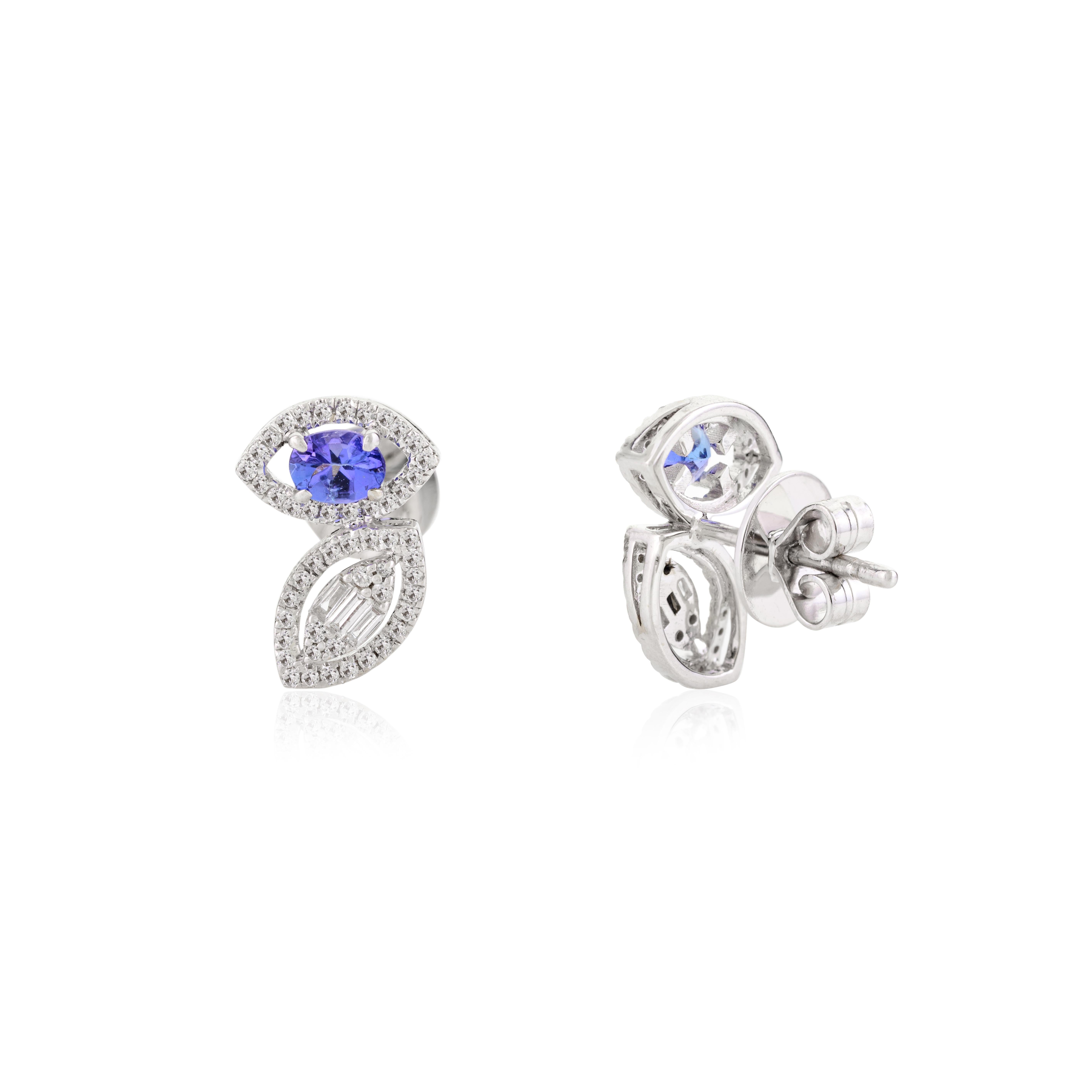 Orecchini a perno con diamante e zaffiro blu naturale in oro bianco massiccio 18 ct. in vendita 1