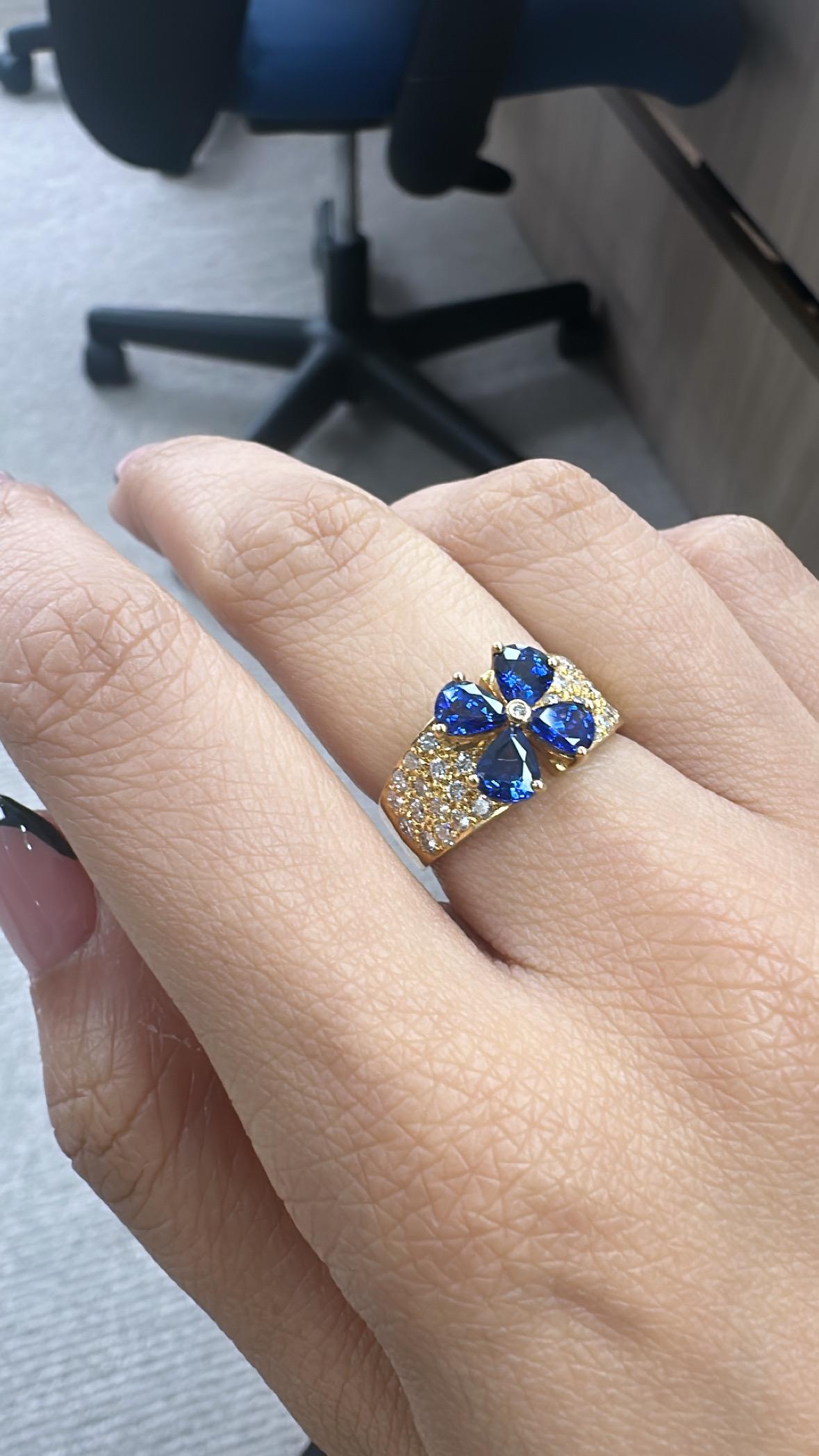 Natural, Blue Sapphire & Diamonds Band/ Cocktail Ring set in 18K Yellow Gold For Sale 4