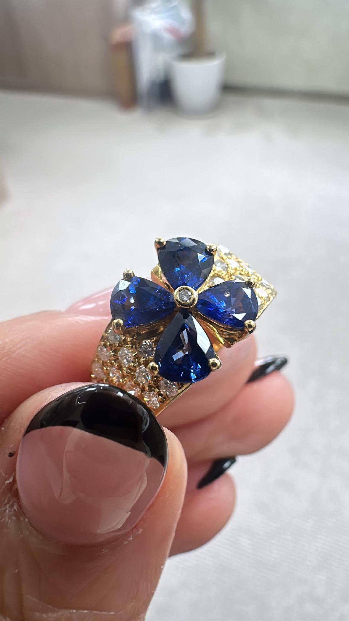 Natural, Blue Sapphire & Diamonds Band/ Cocktail Ring set in 18K Yellow Gold For Sale 2