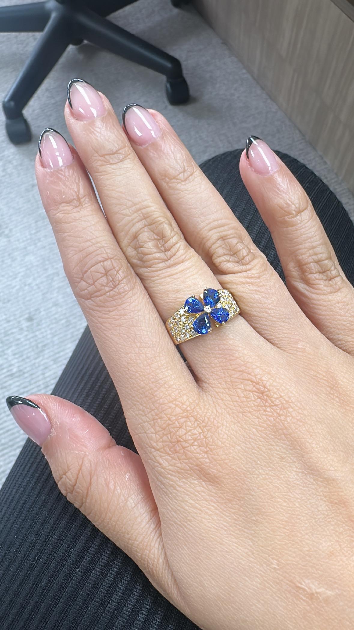 Natural, Blue Sapphire & Diamonds Band/ Cocktail Ring set in 18K Yellow Gold For Sale 3