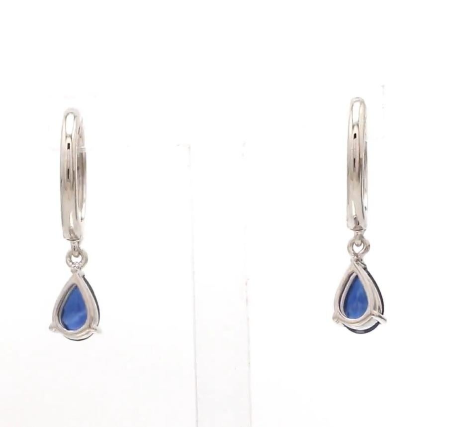 Asscher Cut Natural blue sapphire earrings in 14k gold For Sale