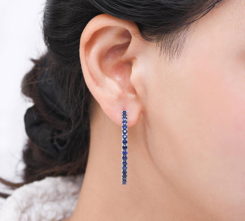 Natural blue sapphire earrings in 18k gold en vente 4