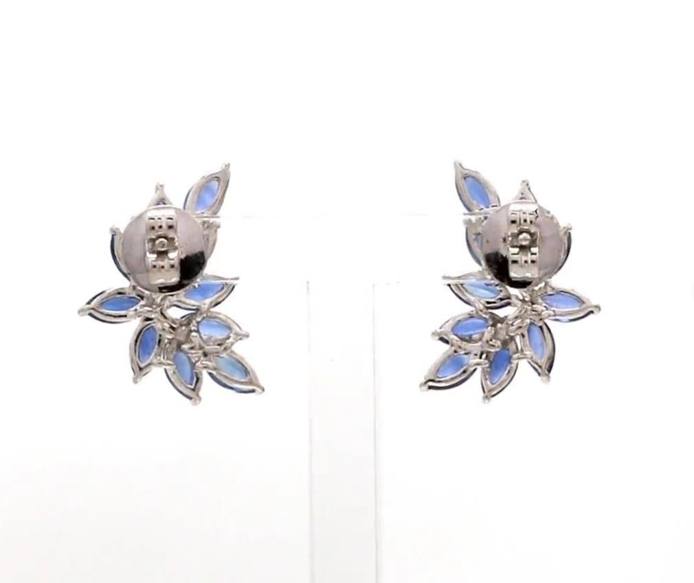 Natural Blue sapphire earrings lin 18k gold en vente 4