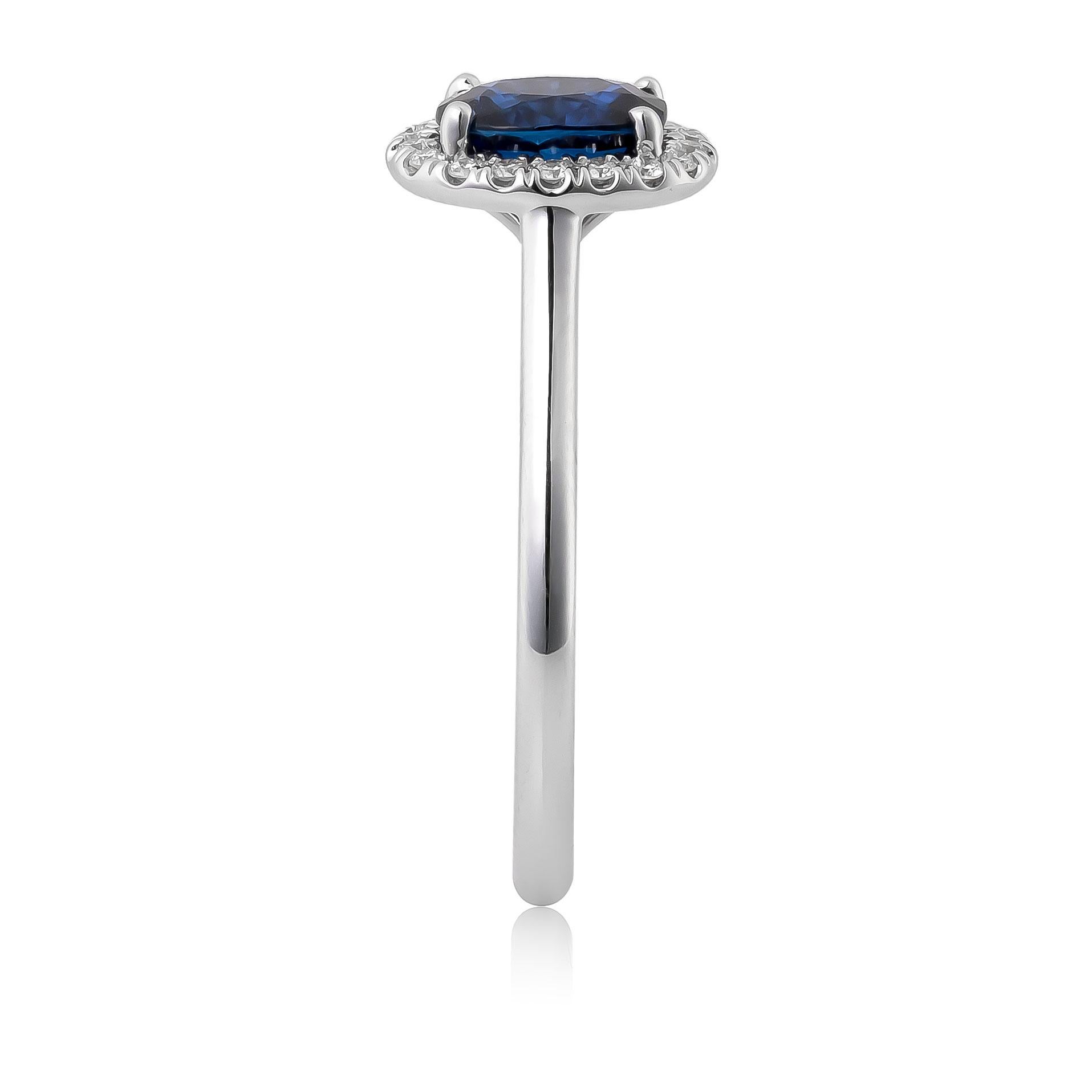 Natural Blue Sapphire Gemstone 1.29 carats in 14K White Gold Ring with Diamonds In New Condition For Sale In Los Angeles, CA