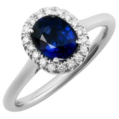 Zafiro Azul Natural Gema 1,29 quilates en Anillo de Oro Blanco de 14 quilates con Diamantes
