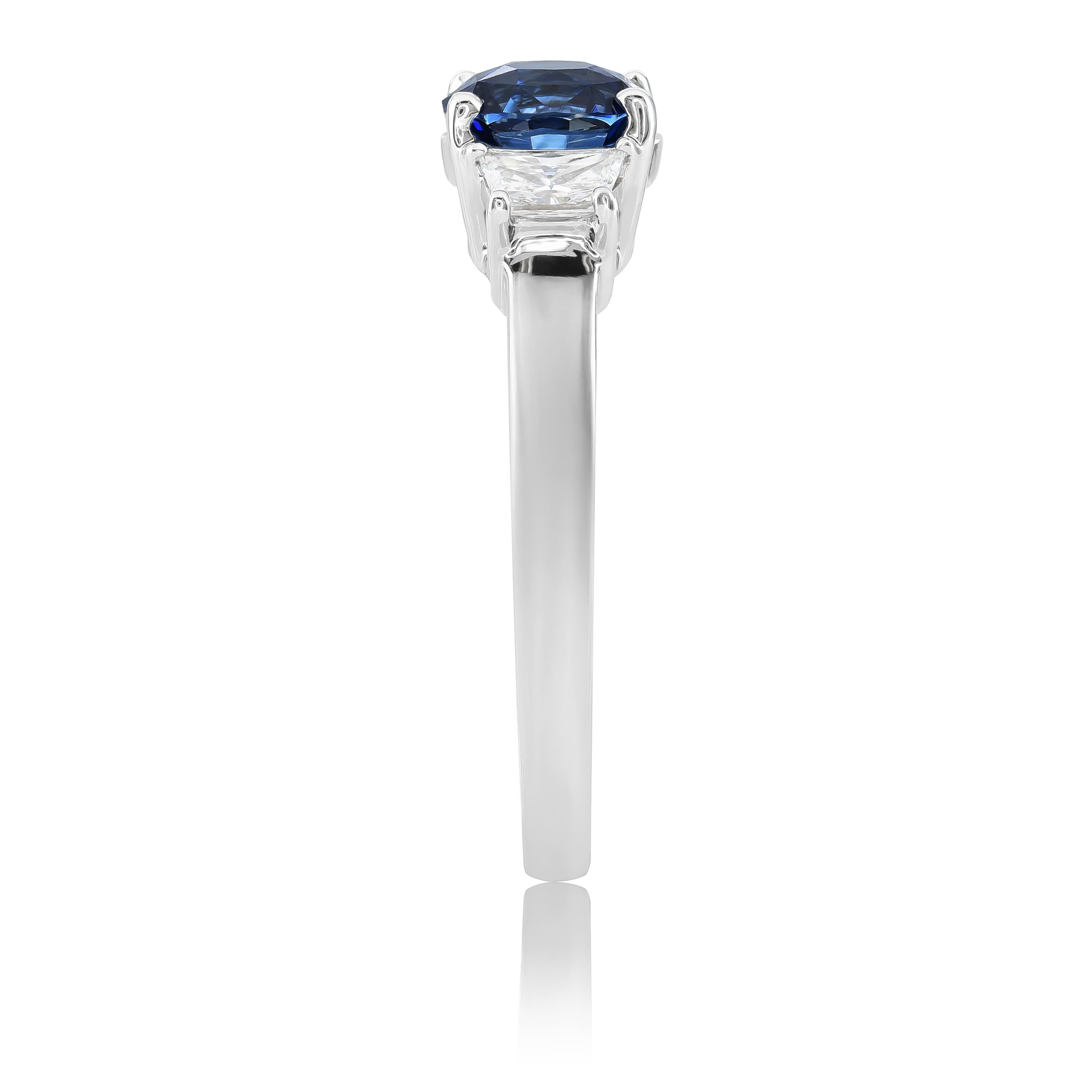 Women's Natural Blue Sapphire Gemstone 1.60 cts in 14KWG Ring with Diamonds / GIA Report