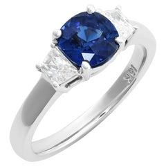Natural Blue Sapphire Gemstone 1.60 cts in 14KWG Ring with Diamonds / GIA Report