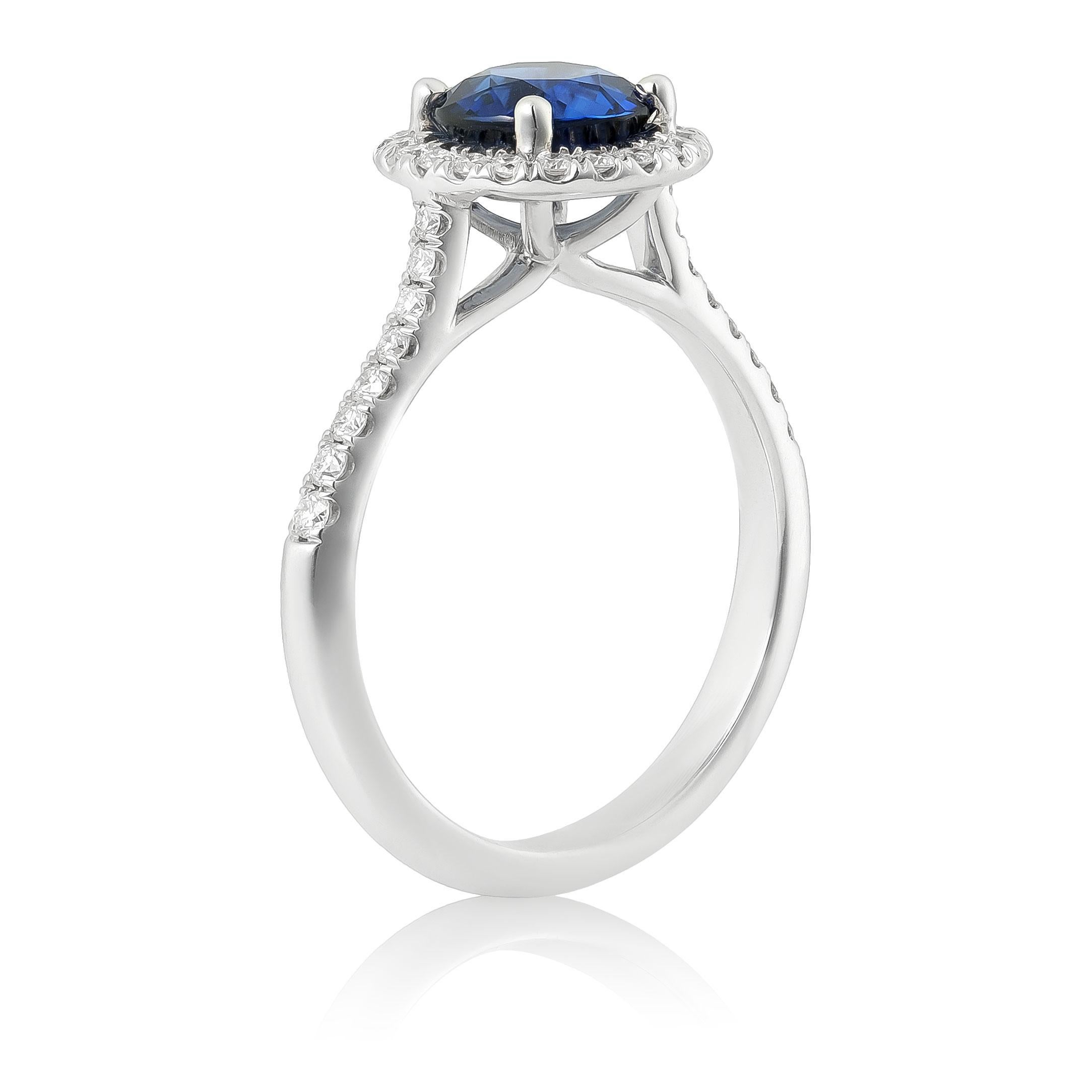 Natural Blue Sapphire Gemstone 1.62 cts in 14KWG Ring with Diamonds / GIA Report In New Condition For Sale In Los Angeles, CA