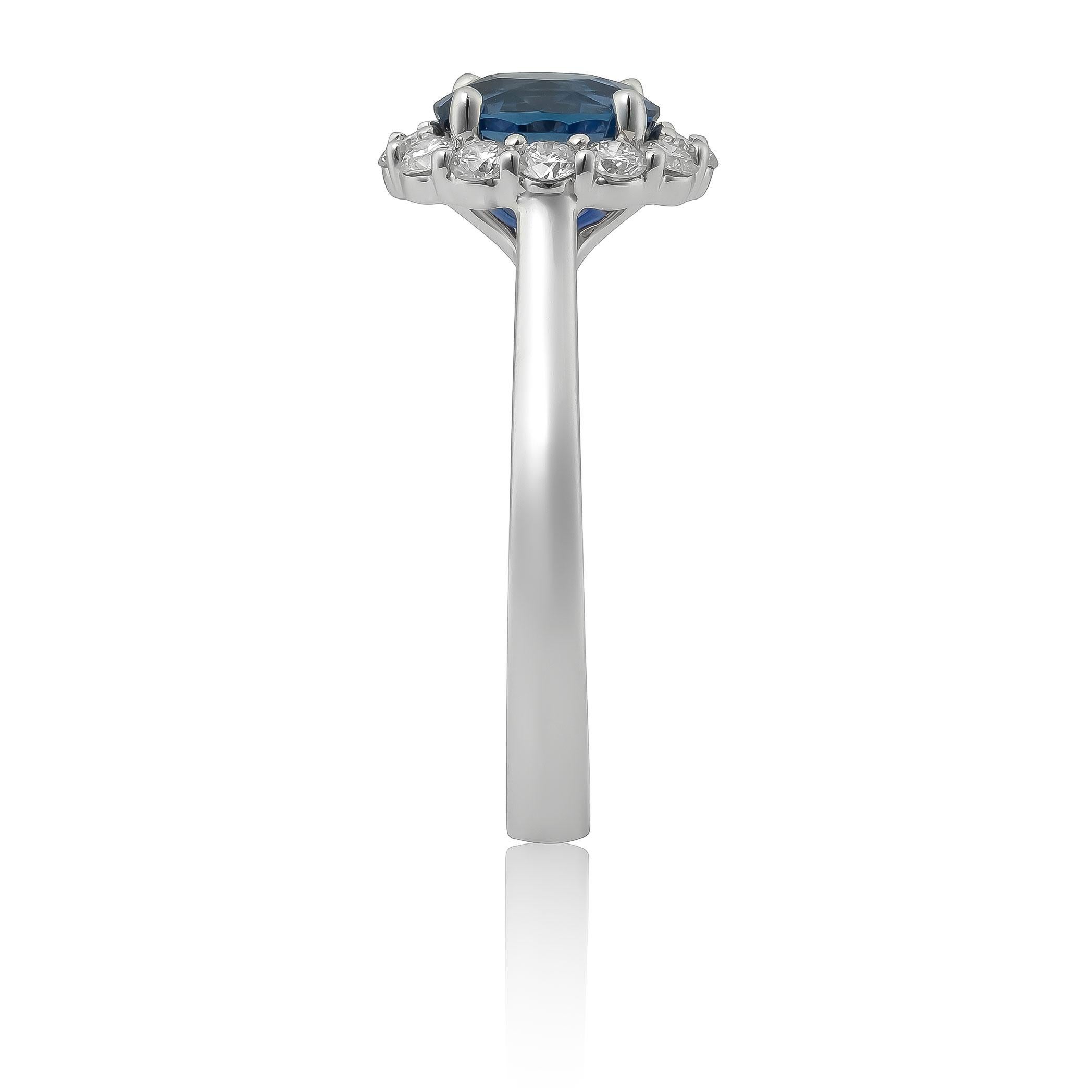 Women's Natural Blue Sapphire Gemstone 1.79 cts in 18KWG Ring with Diamonds / GIA Report For Sale