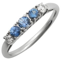Natürliche blaue Saphir Edelsteine 0,42 Karat in 18K Weißgold Ring mit Diamanten