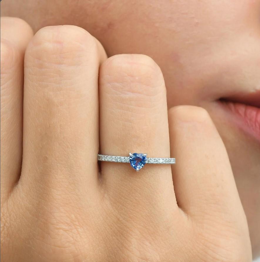 Blue sapphire mini heart diamond ring gold  Natural blue sapphire heart diamond prong set ring gold  Heart sapphire solitaire ring gold

STONE DETAILS :
✦ Gemstone : Blue Sapphire
✦ Gemstone Type : Natural
✦ Gemstone Size : 4MM
✦ Gemstone Shape :