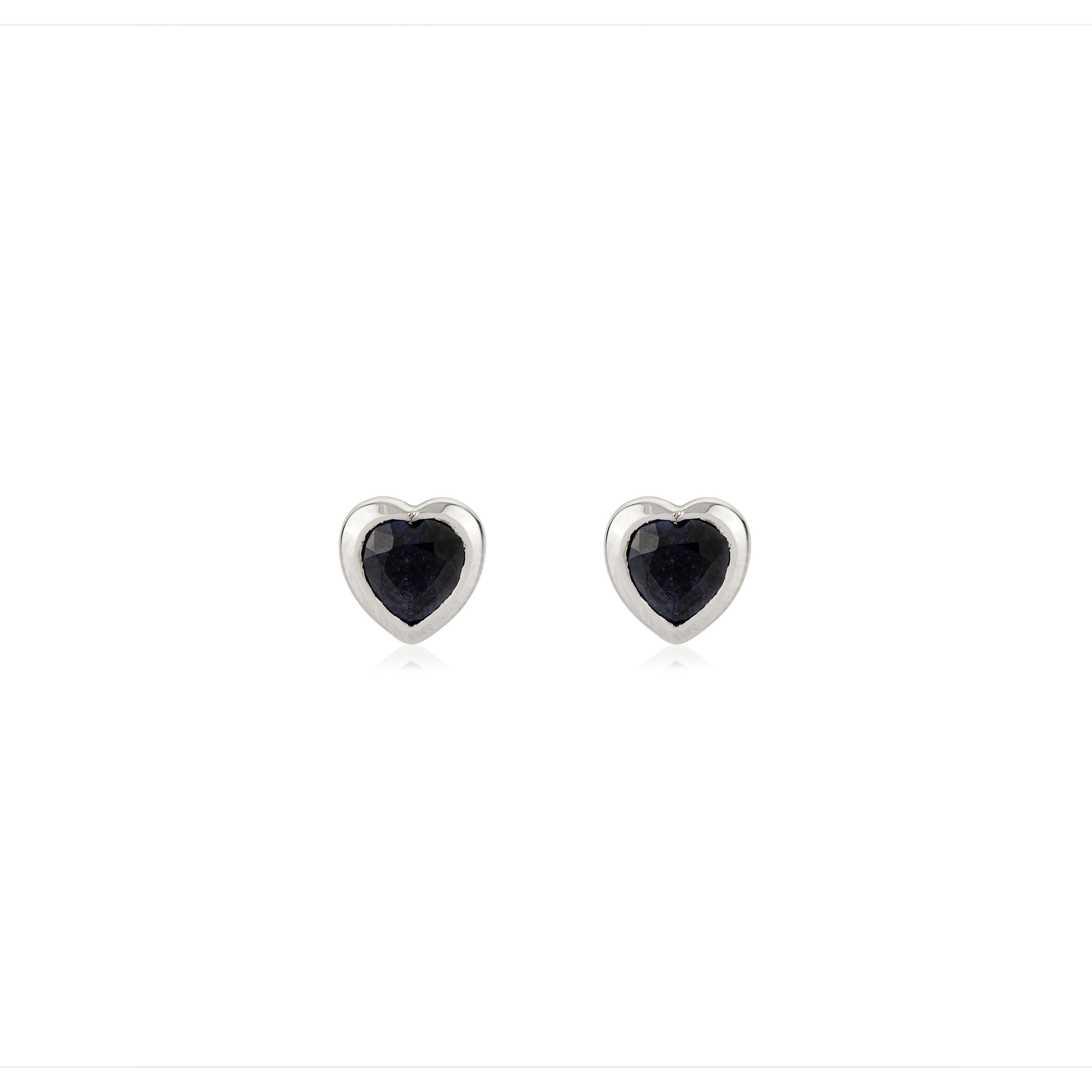 Modern Natural Blue Sapphire Heart-Shaped Stud Earrings in 14k White Gold Romantic Gift For Sale