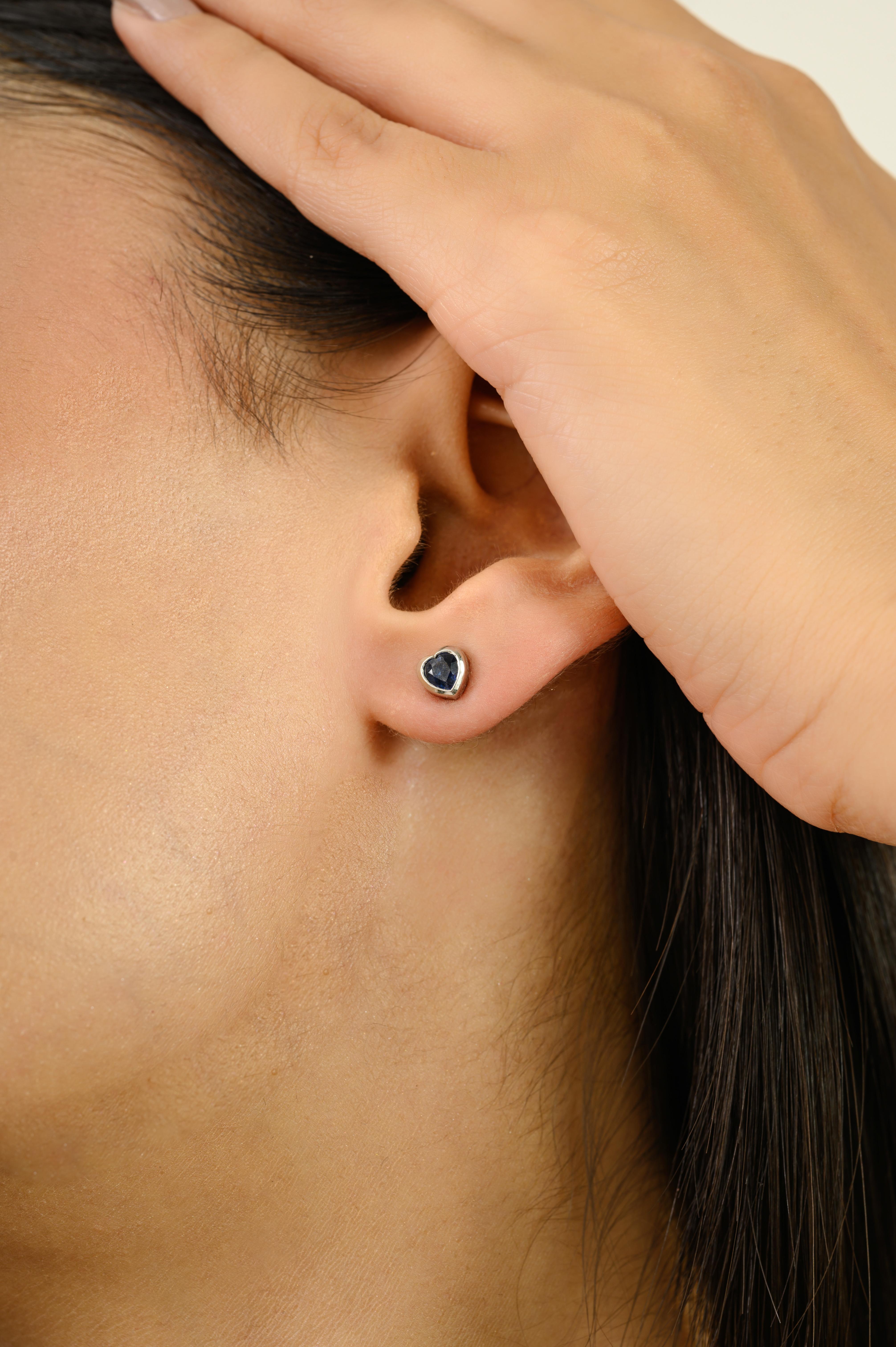 Heart Cut Natural Blue Sapphire Heart-Shaped Stud Earrings in 14k White Gold Romantic Gift For Sale