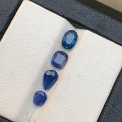 Saphir bleu naturel taille ovale, coussin, poire 2.53 Carat Loose Gemstones Parcel